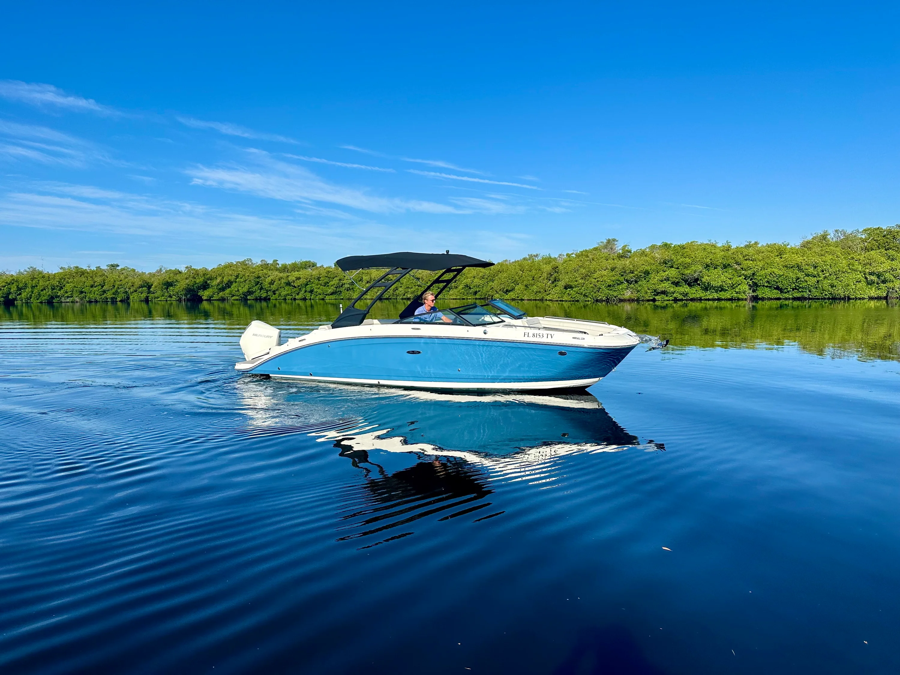 2024 Sea Ray 270 SD OB Image Thumbnail #2