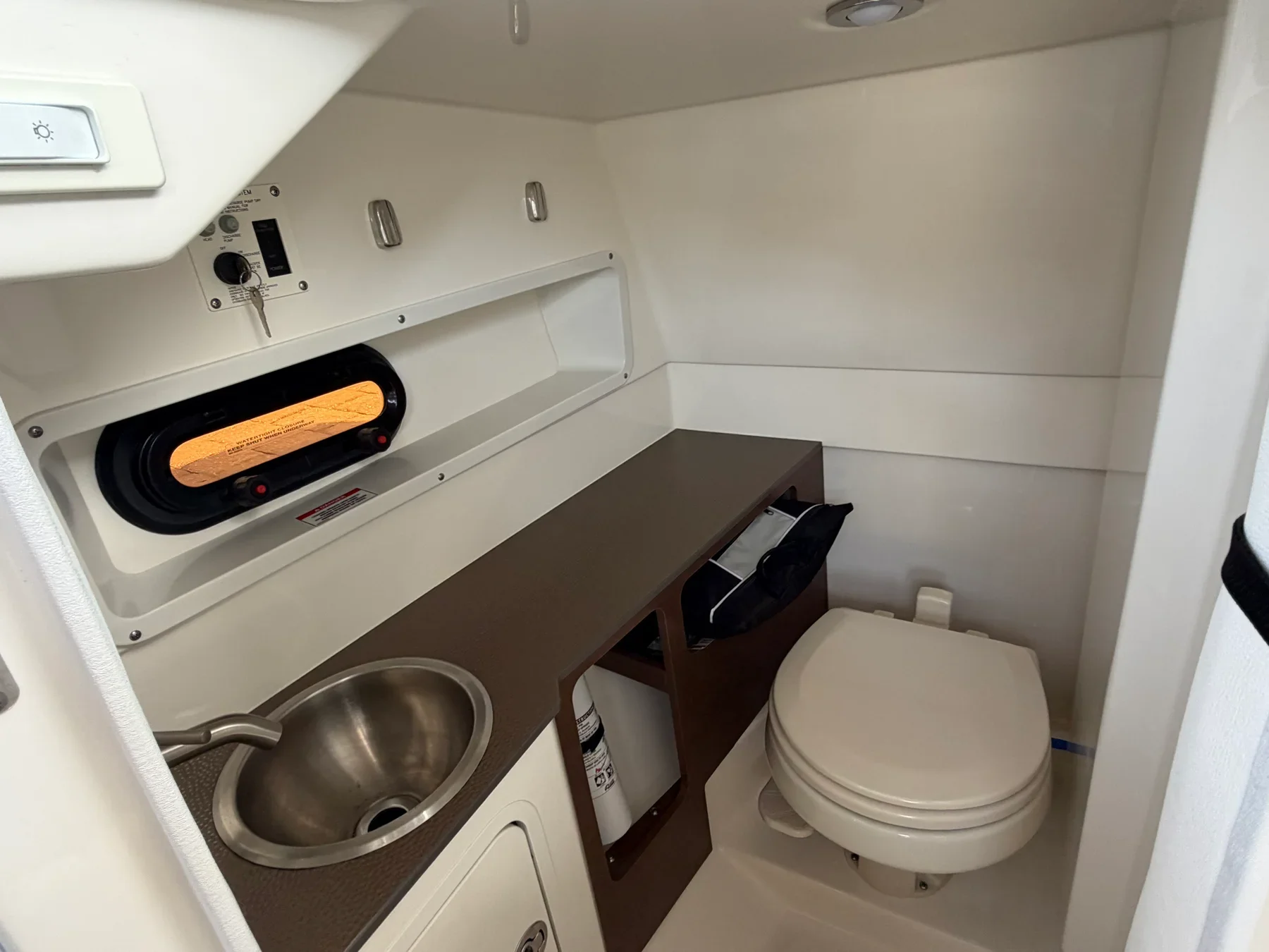 2024 Sea Ray 270 SD OB Image Thumbnail #30