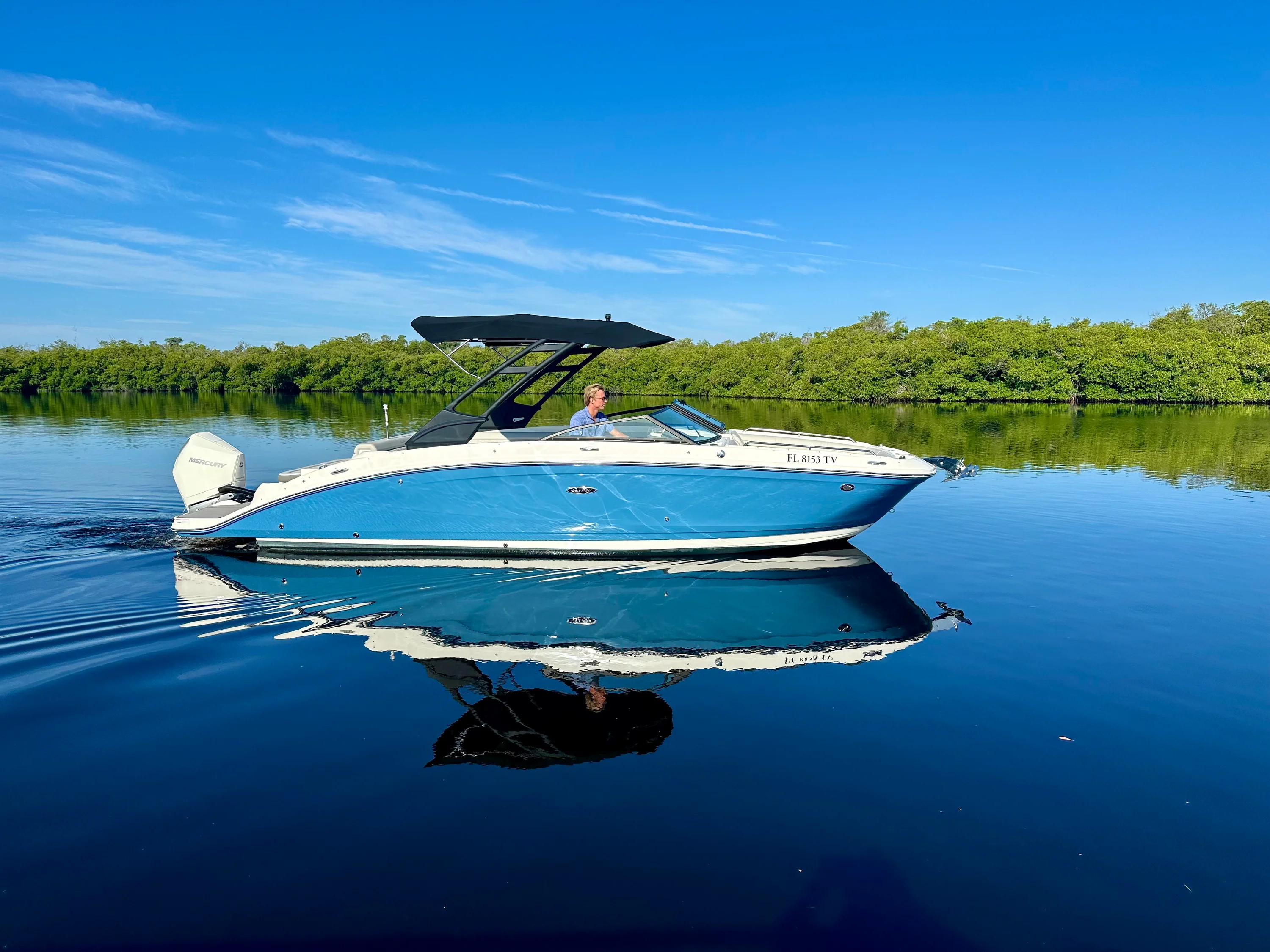 2024 Sea Ray 270 SD OB Image Thumbnail #1