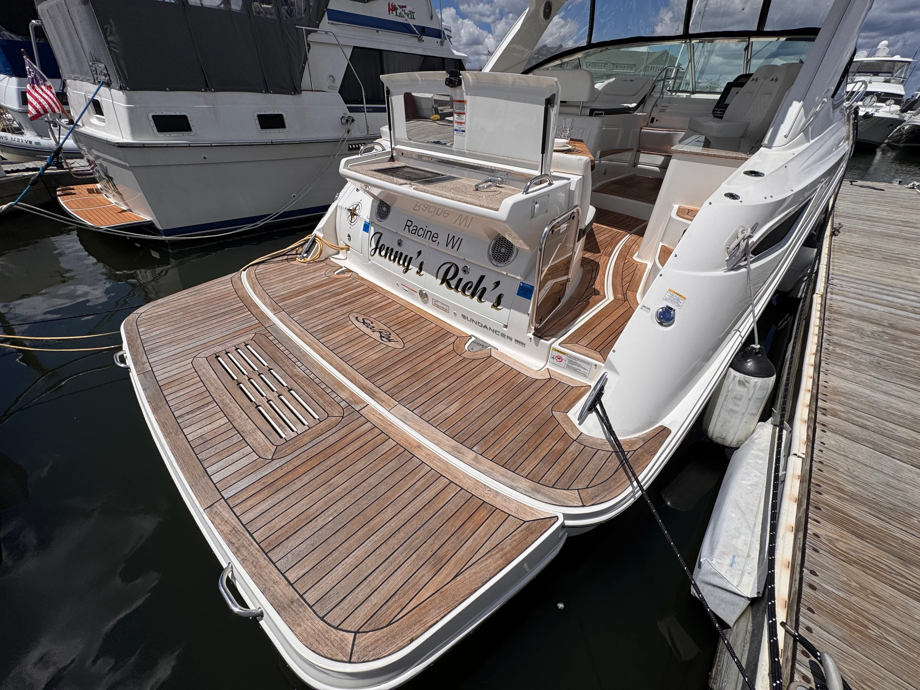 2018 Sea Ray 350 SUNDANCER Image Thumbnail #8