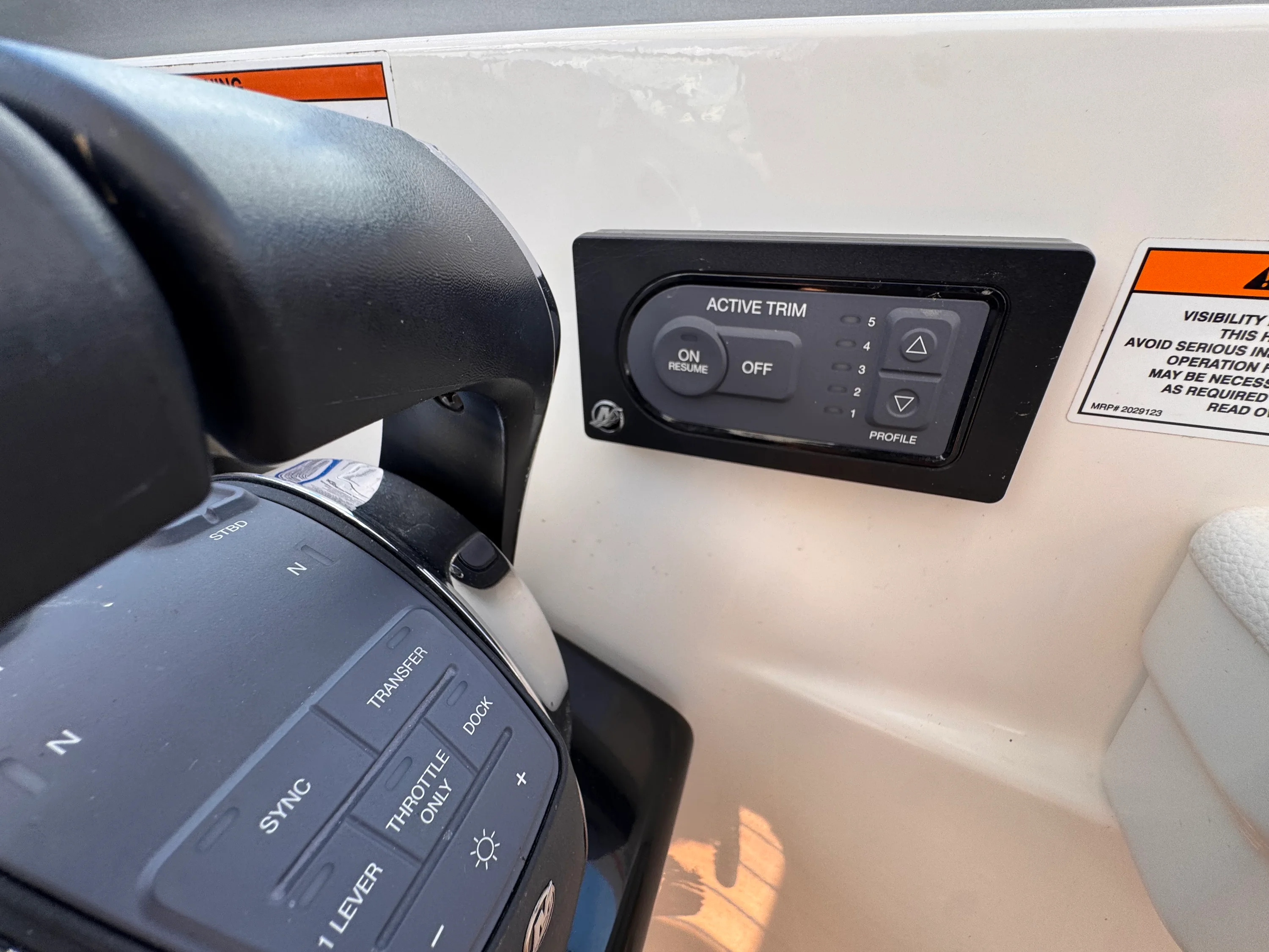 2018 Sea Ray 350 SUNDANCER Image Thumbnail #19