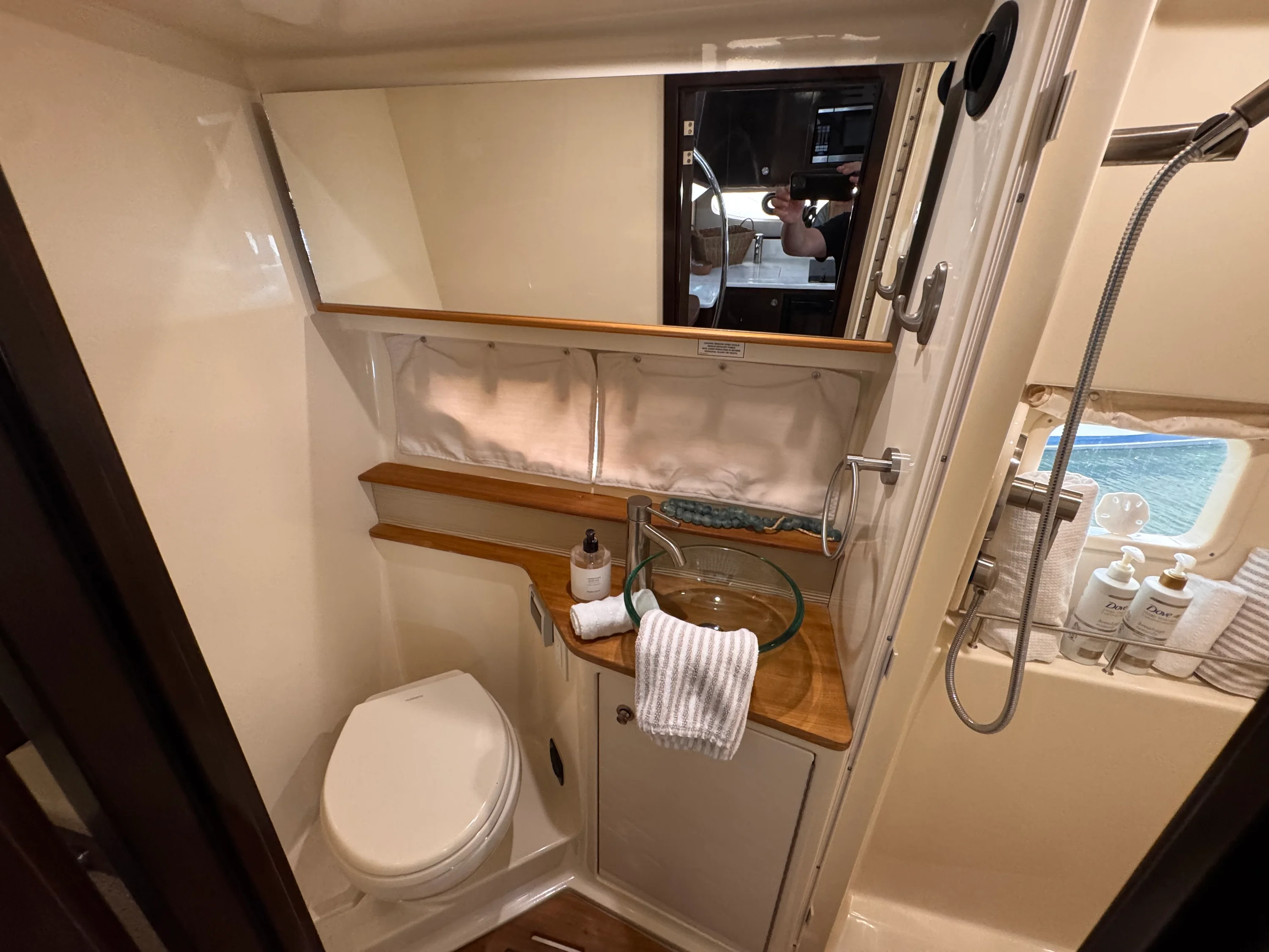 2018 Sea Ray 350 SUNDANCER Image Thumbnail #35
