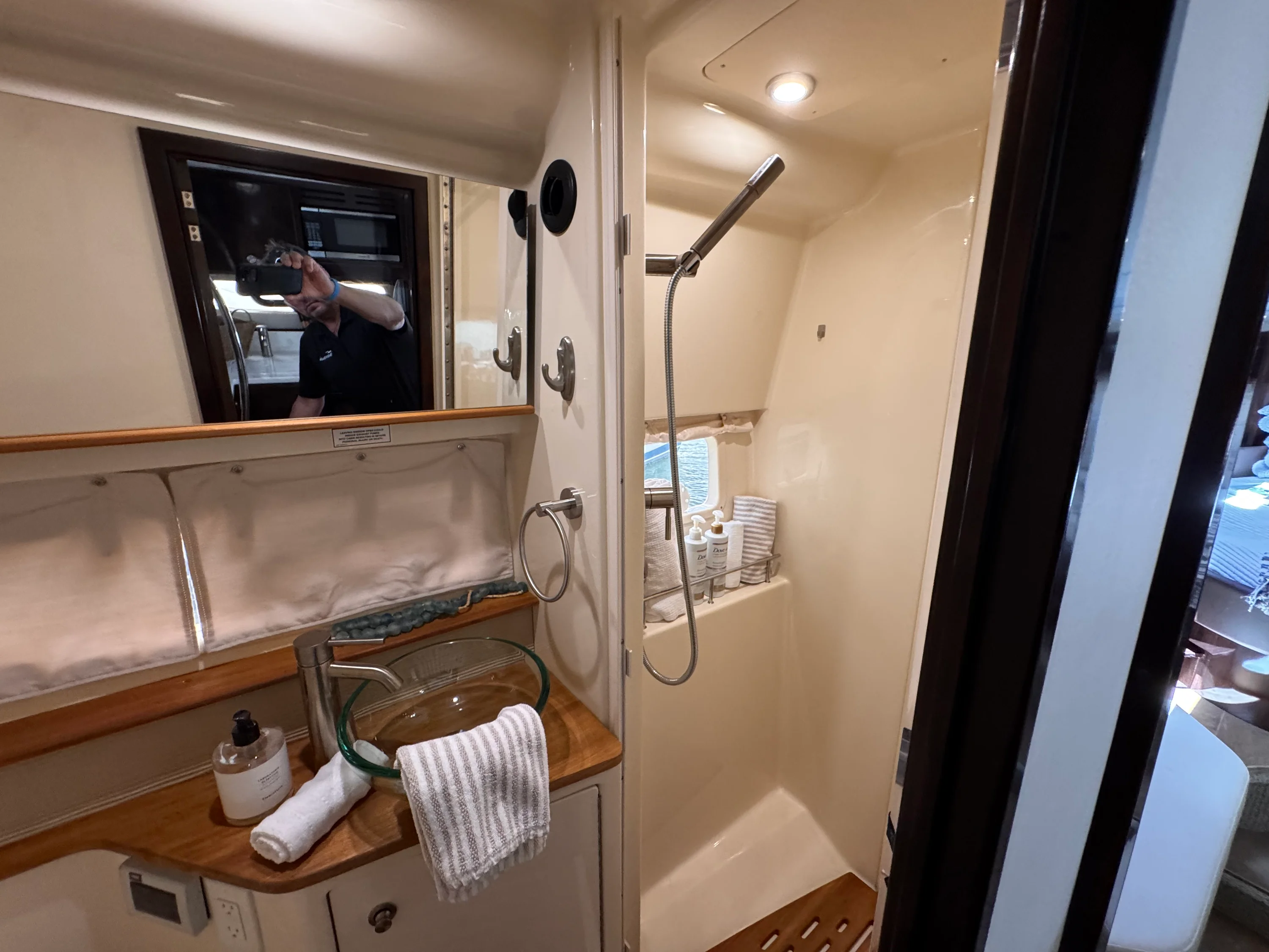 2018 Sea Ray 350 SUNDANCER Image Thumbnail #36