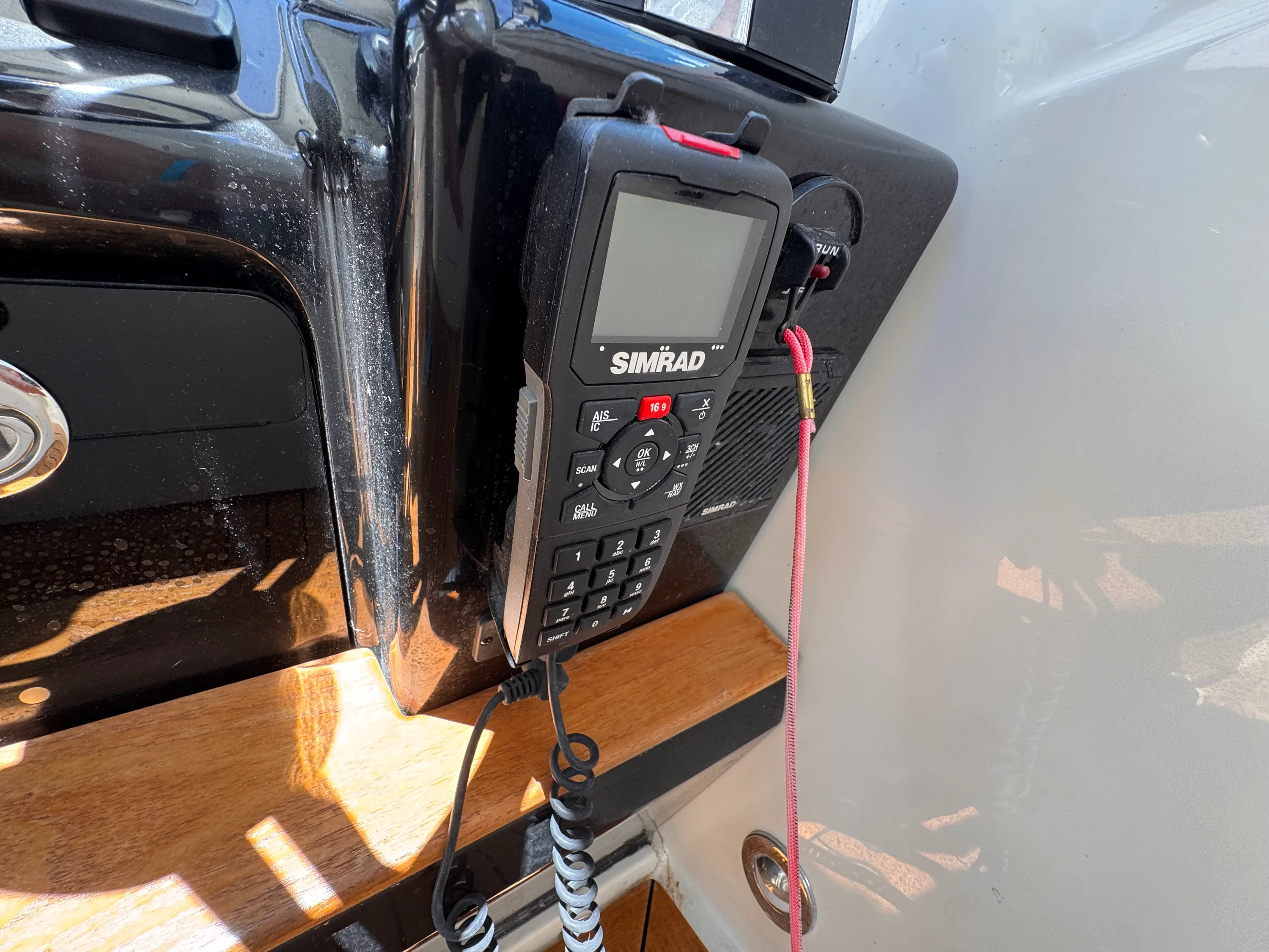 2018 Sea Ray 350 SUNDANCER Image Thumbnail #20