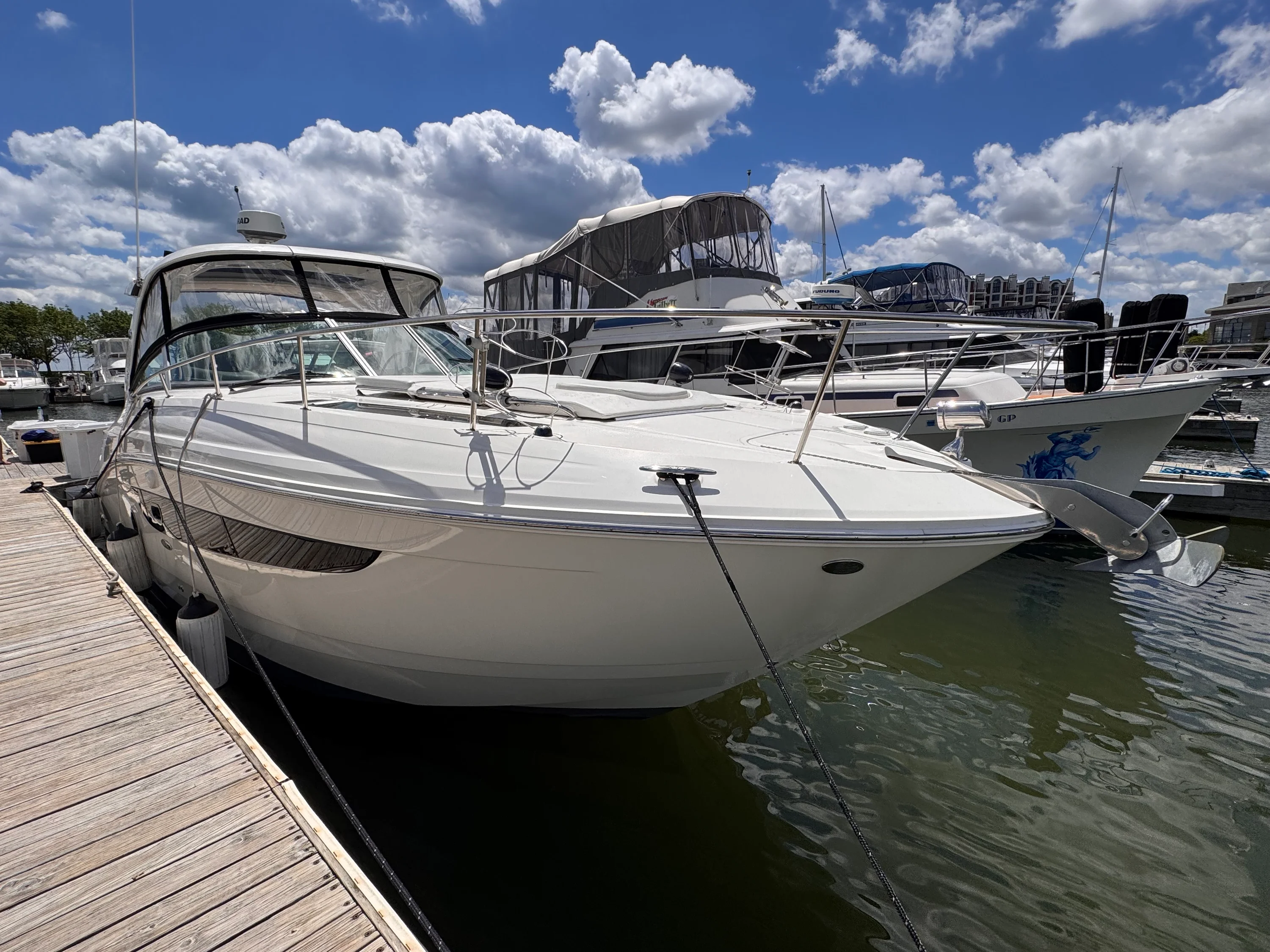 2018 Sea Ray 350 SUNDANCER Image Thumbnail #2