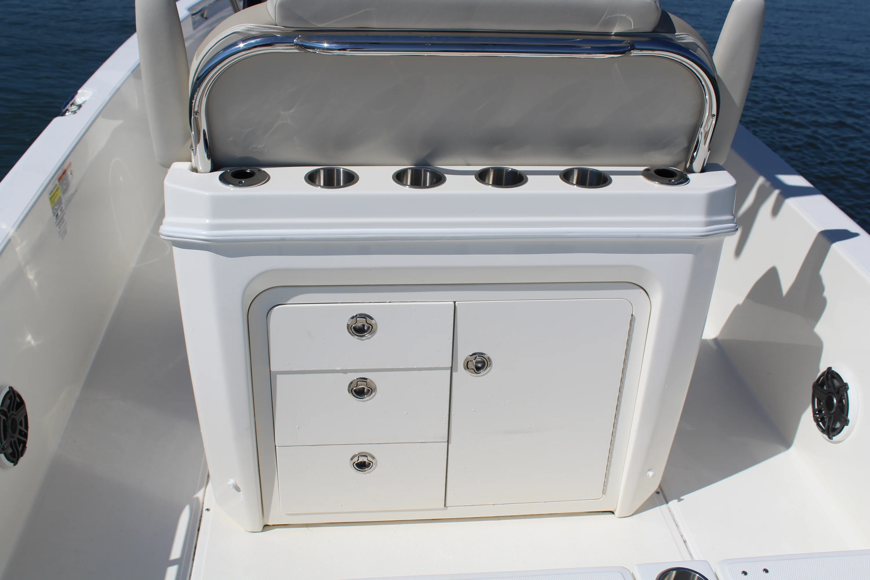 2025 Boston Whaler 250 DAUNTLESS Image Thumbnail #23