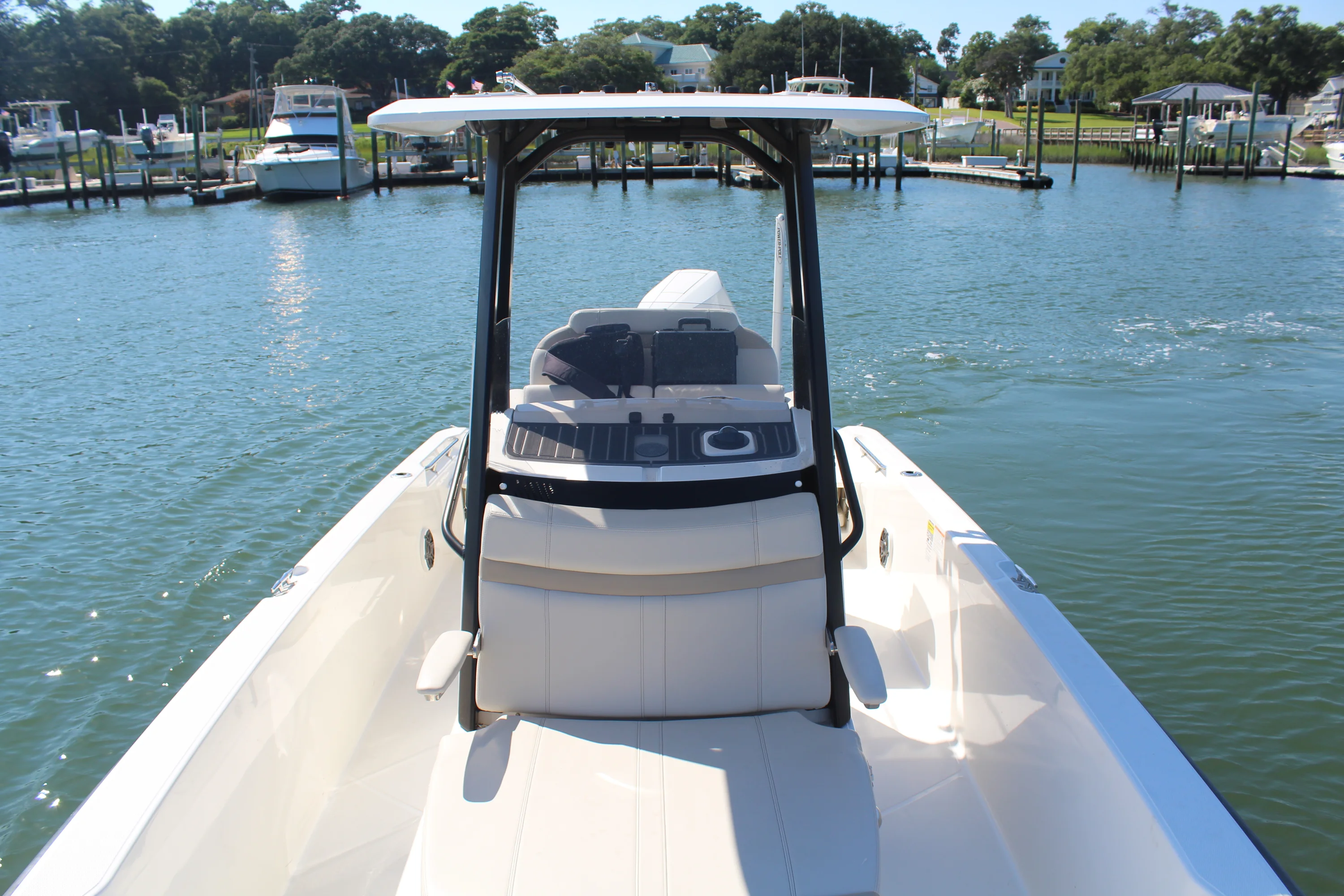 2025 Boston Whaler 250 DAUNTLESS Image Thumbnail #7
