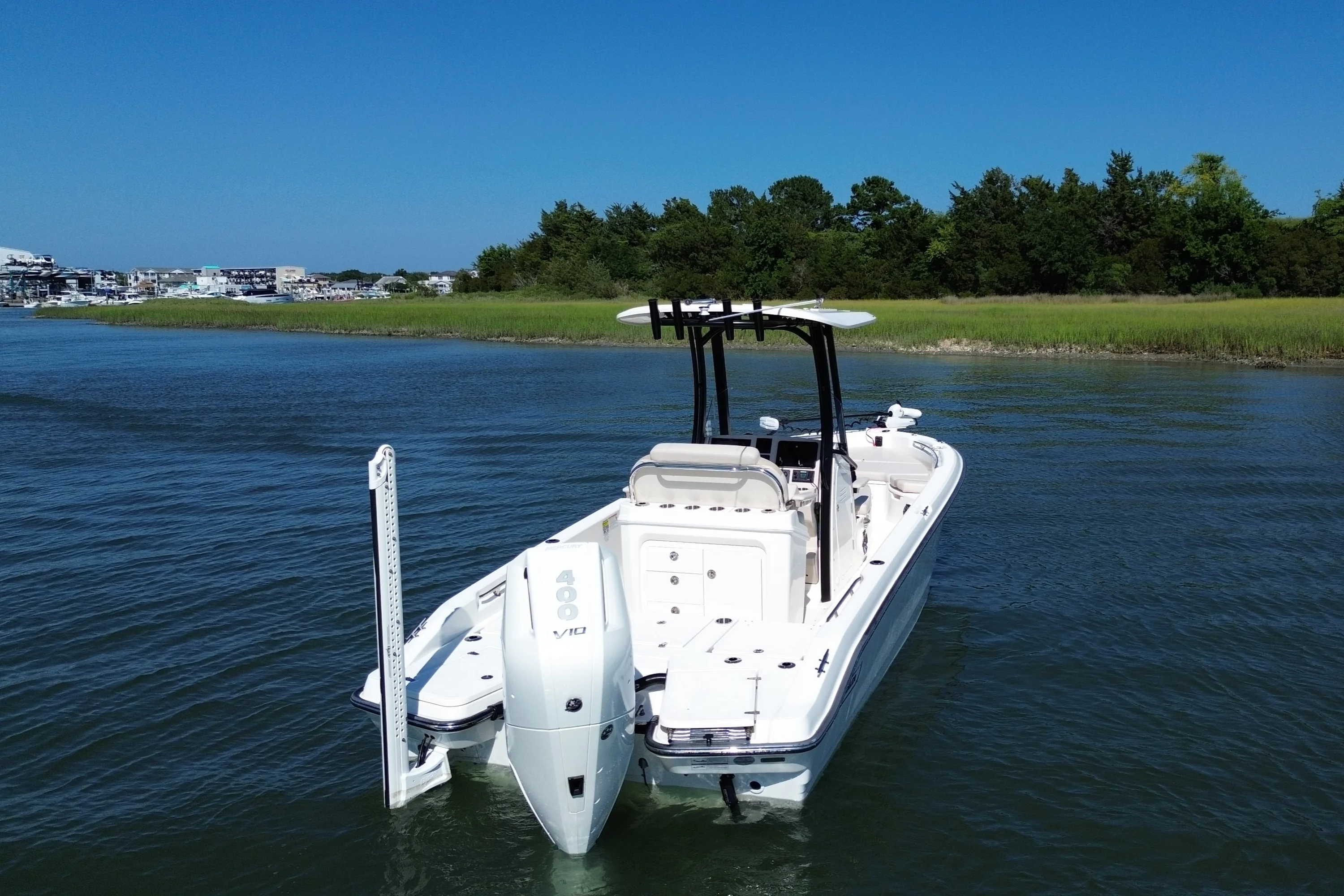 2025 Boston Whaler 250 DAUNTLESS Image Thumbnail #1