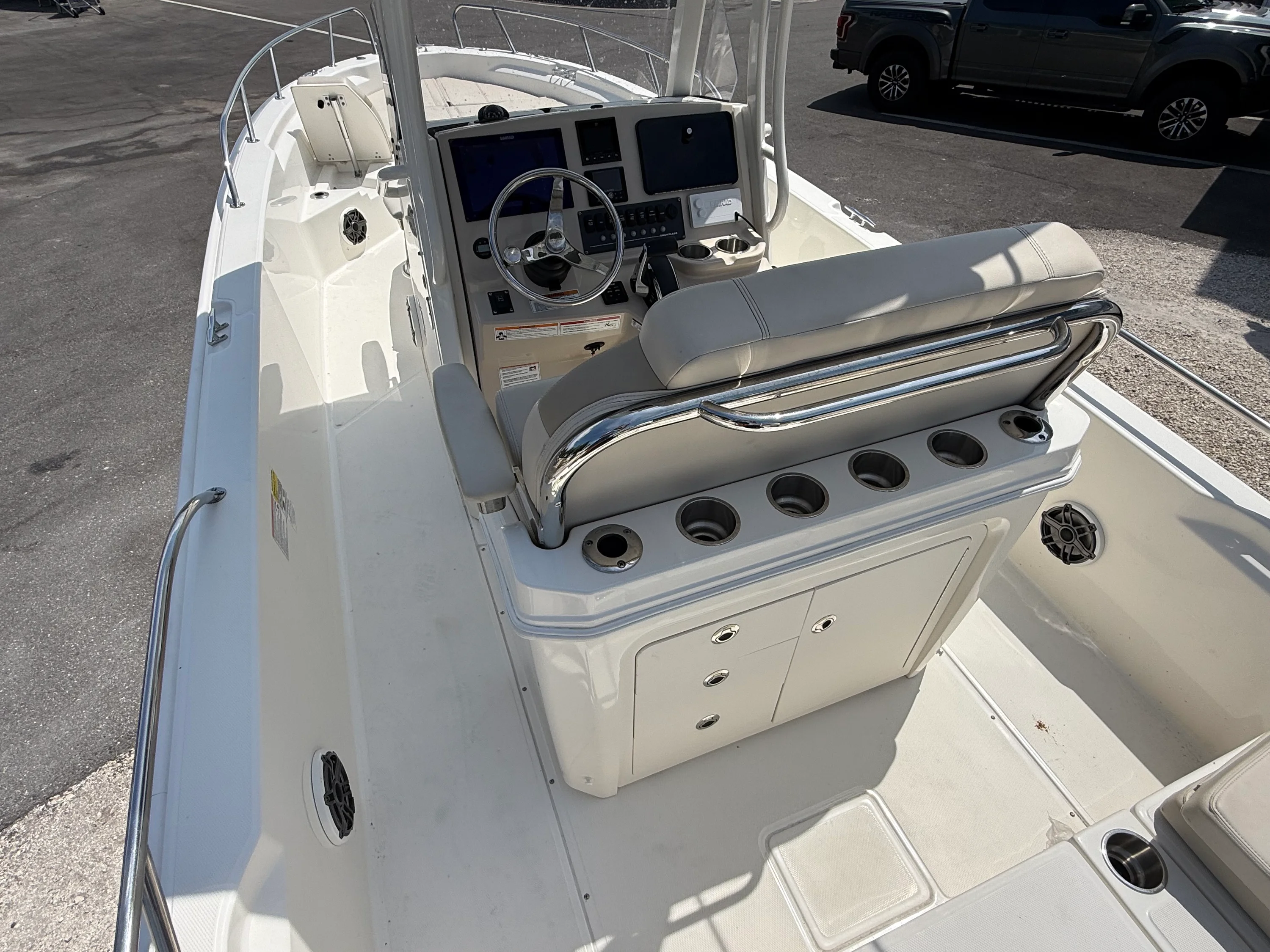 2024 Boston Whaler 25 DAUNTLESS Image Thumbnail #20
