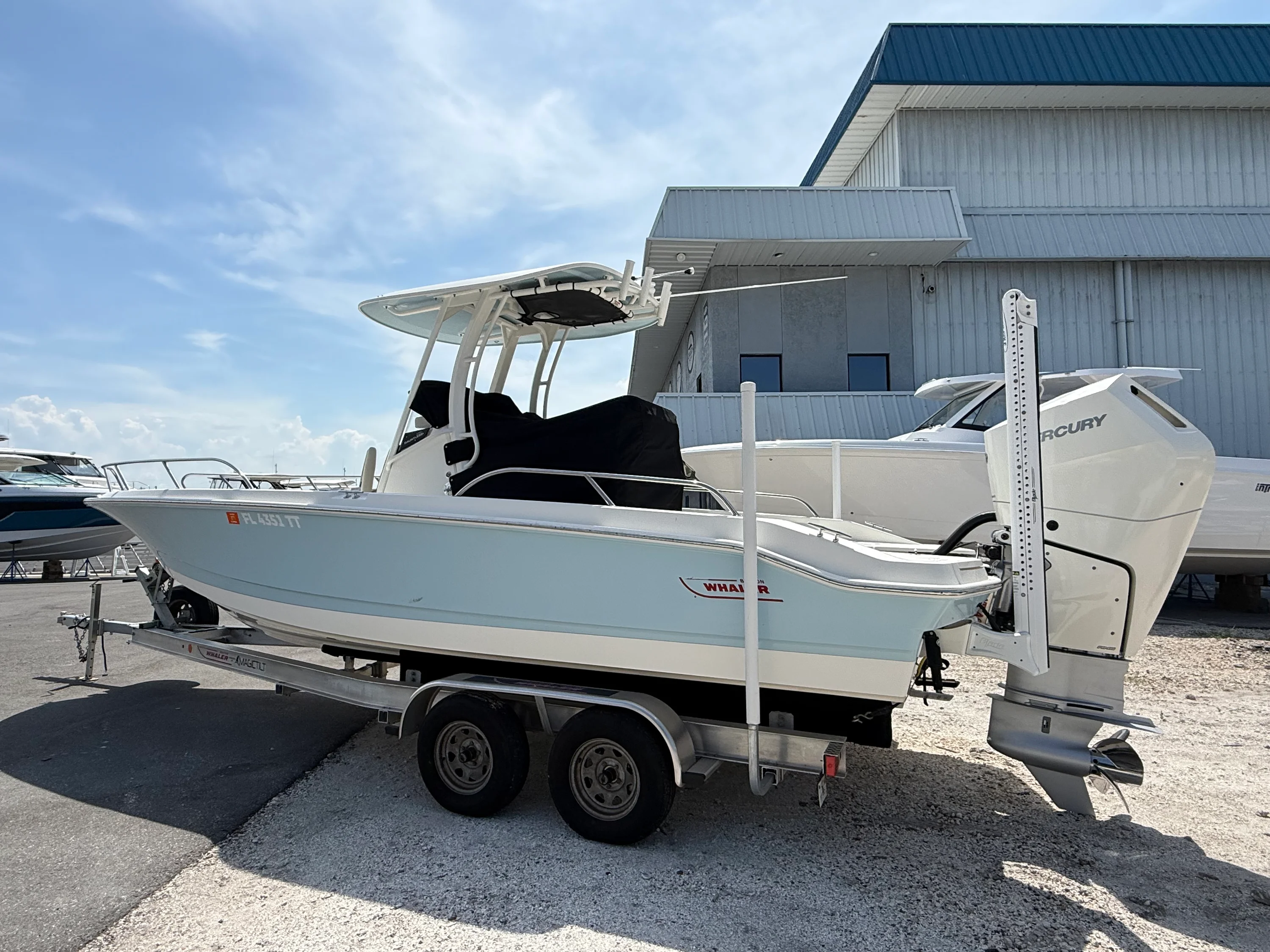 2024 Boston Whaler 25 DAUNTLESS Image Thumbnail #7
