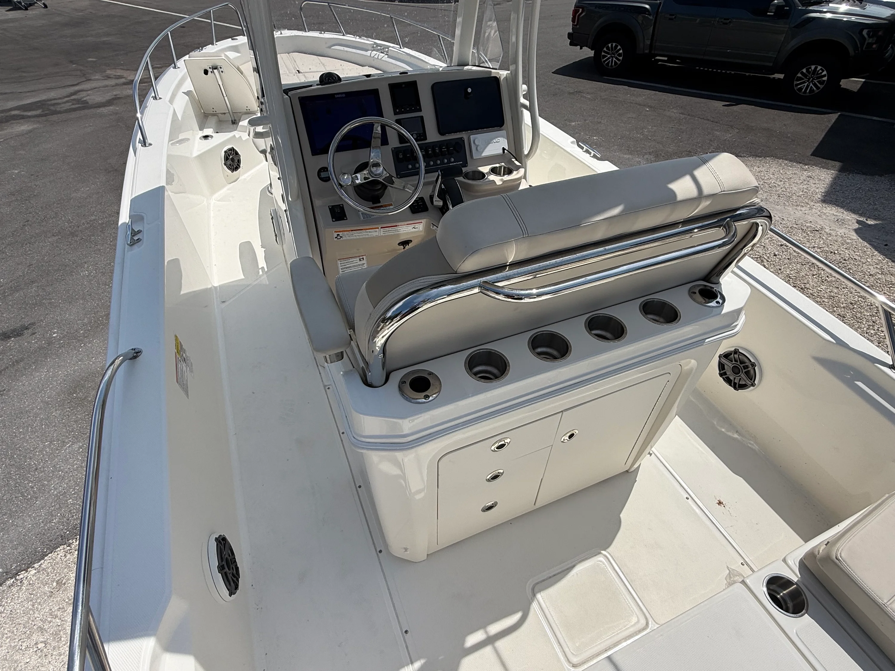 2024 Boston Whaler 25 DAUNTLESS Image Thumbnail #21