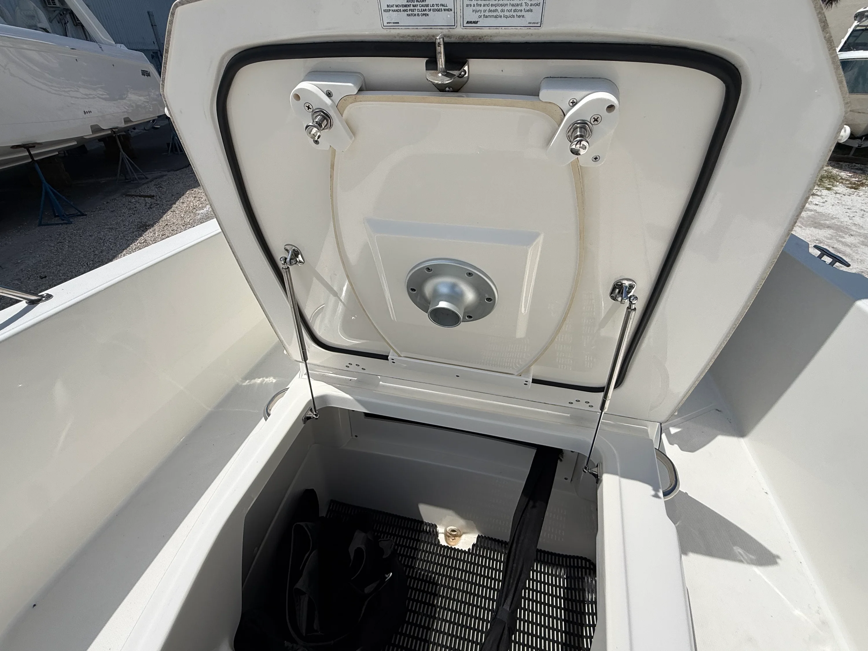 2024 Boston Whaler 25 DAUNTLESS Image Thumbnail #38