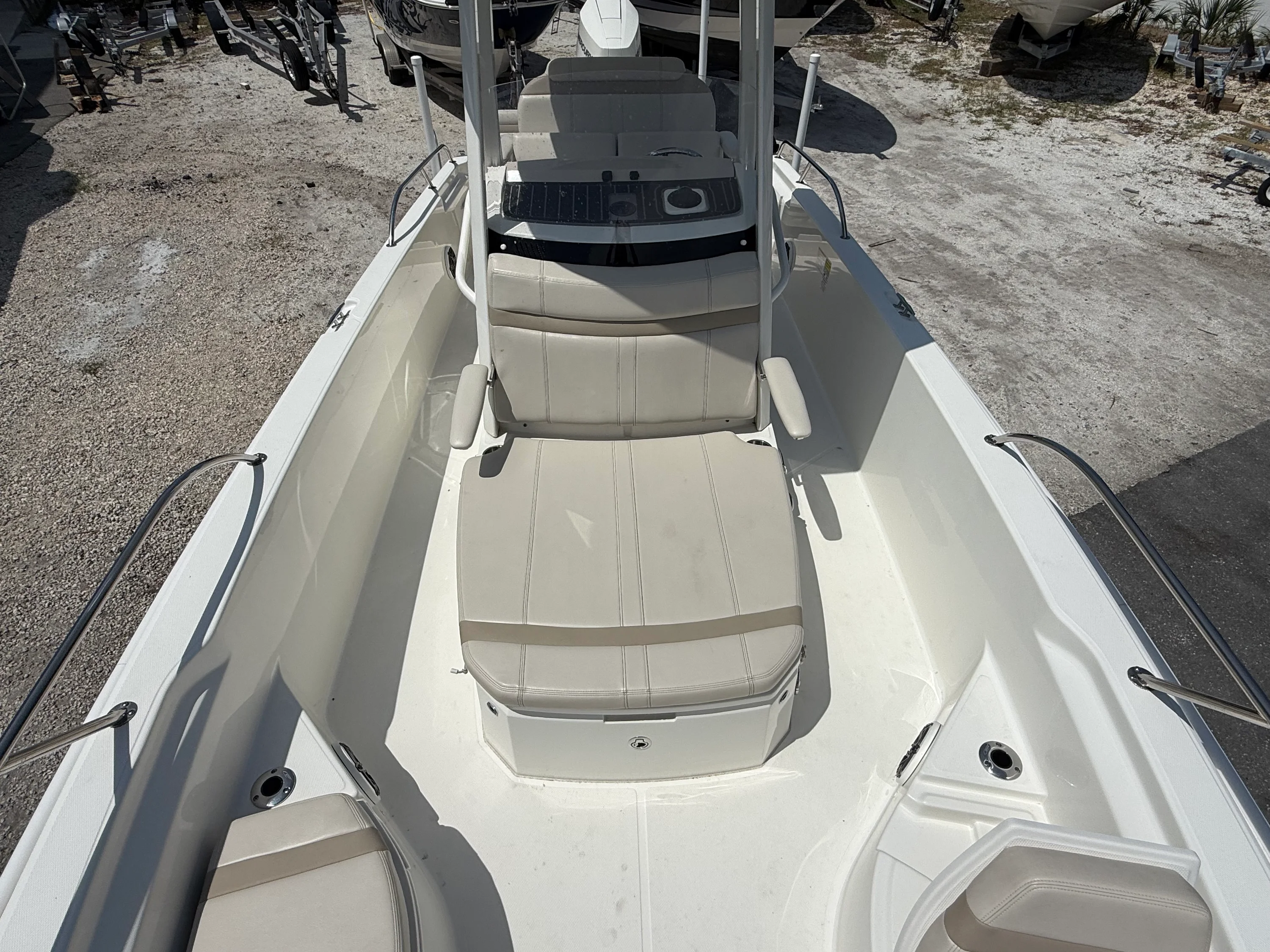 2024 Boston Whaler 25 DAUNTLESS Image Thumbnail #27
