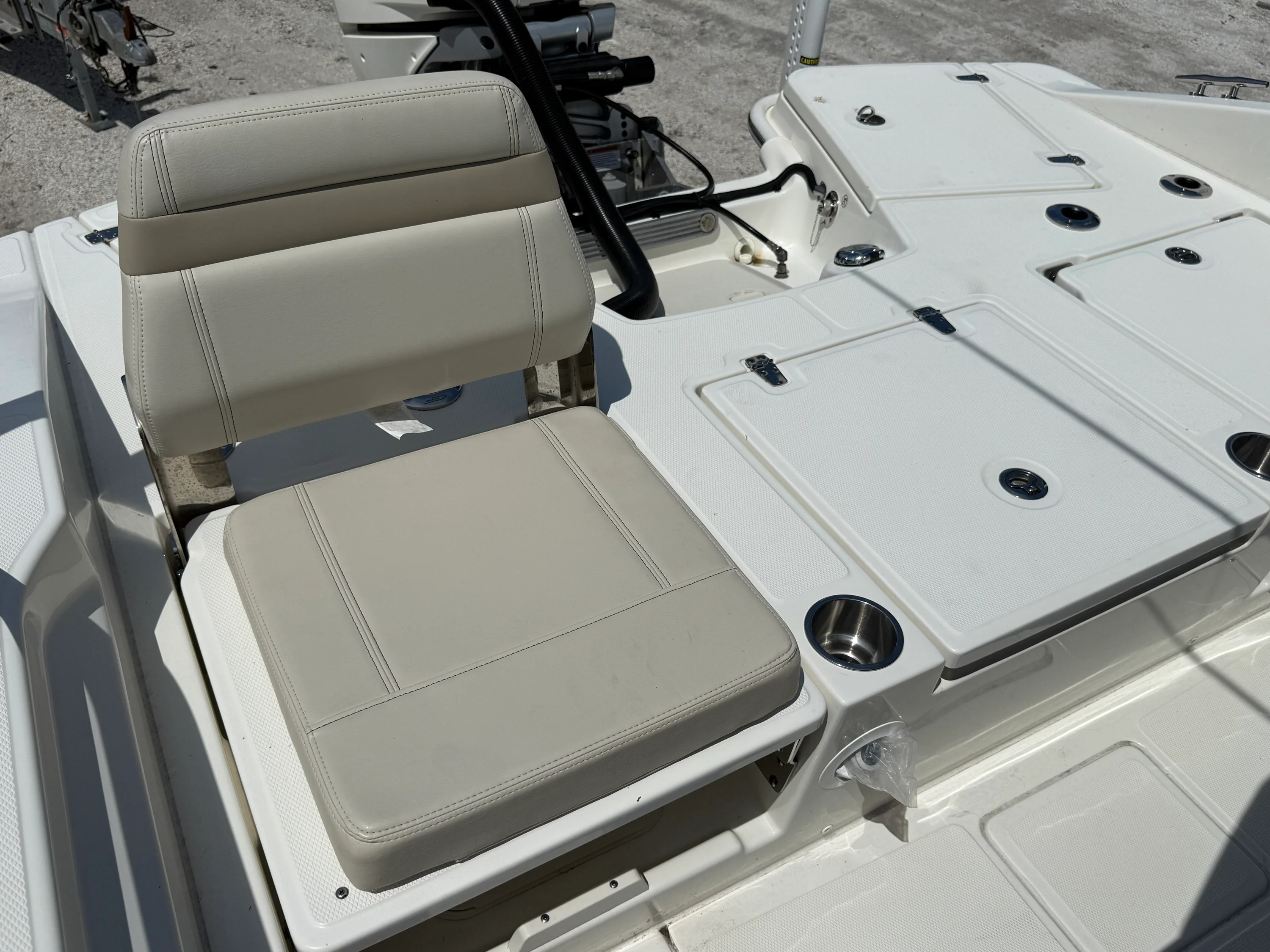 2024 Boston Whaler 25 DAUNTLESS Image Thumbnail #35