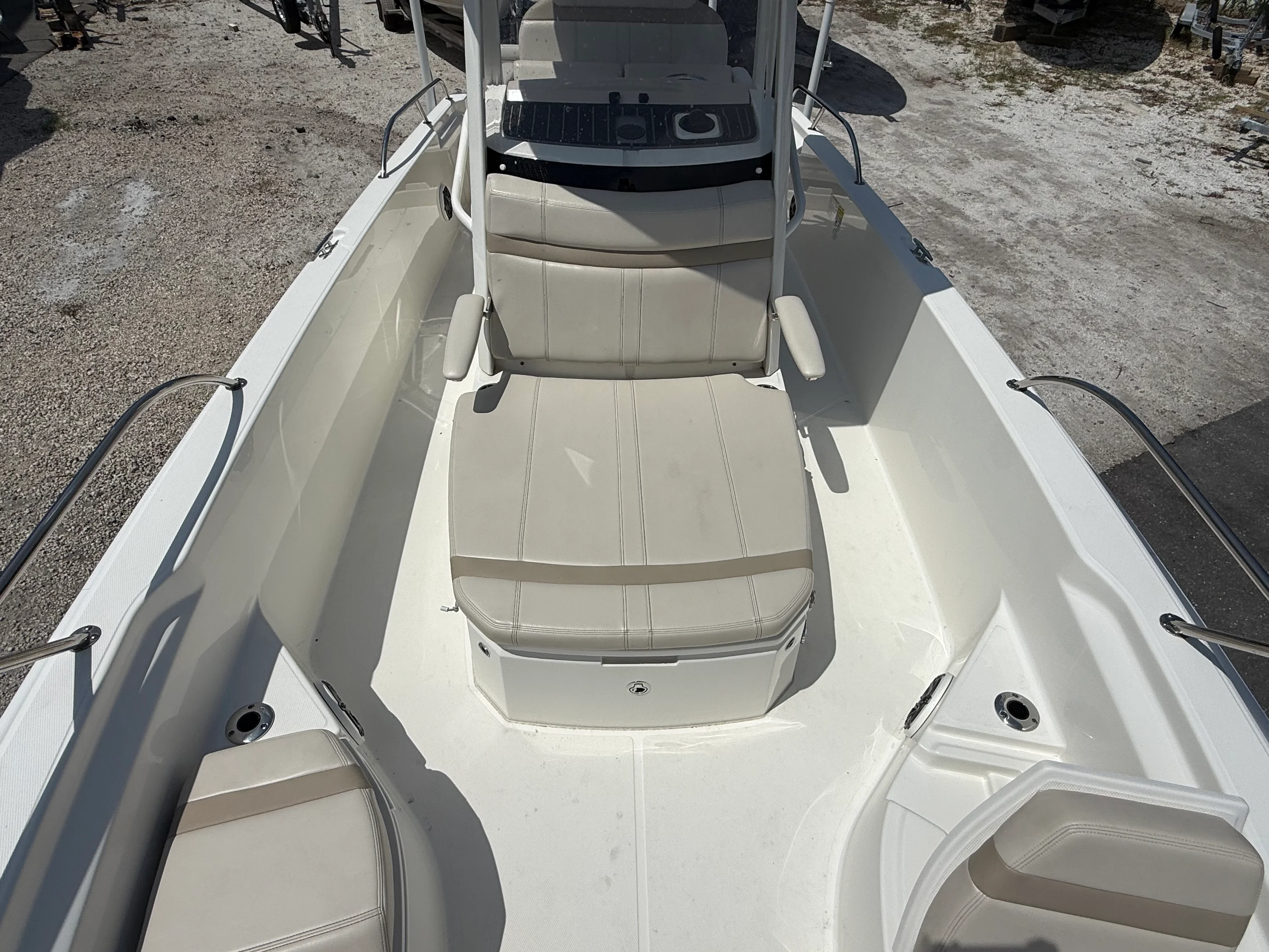2024 Boston Whaler 25 DAUNTLESS Image Thumbnail #29