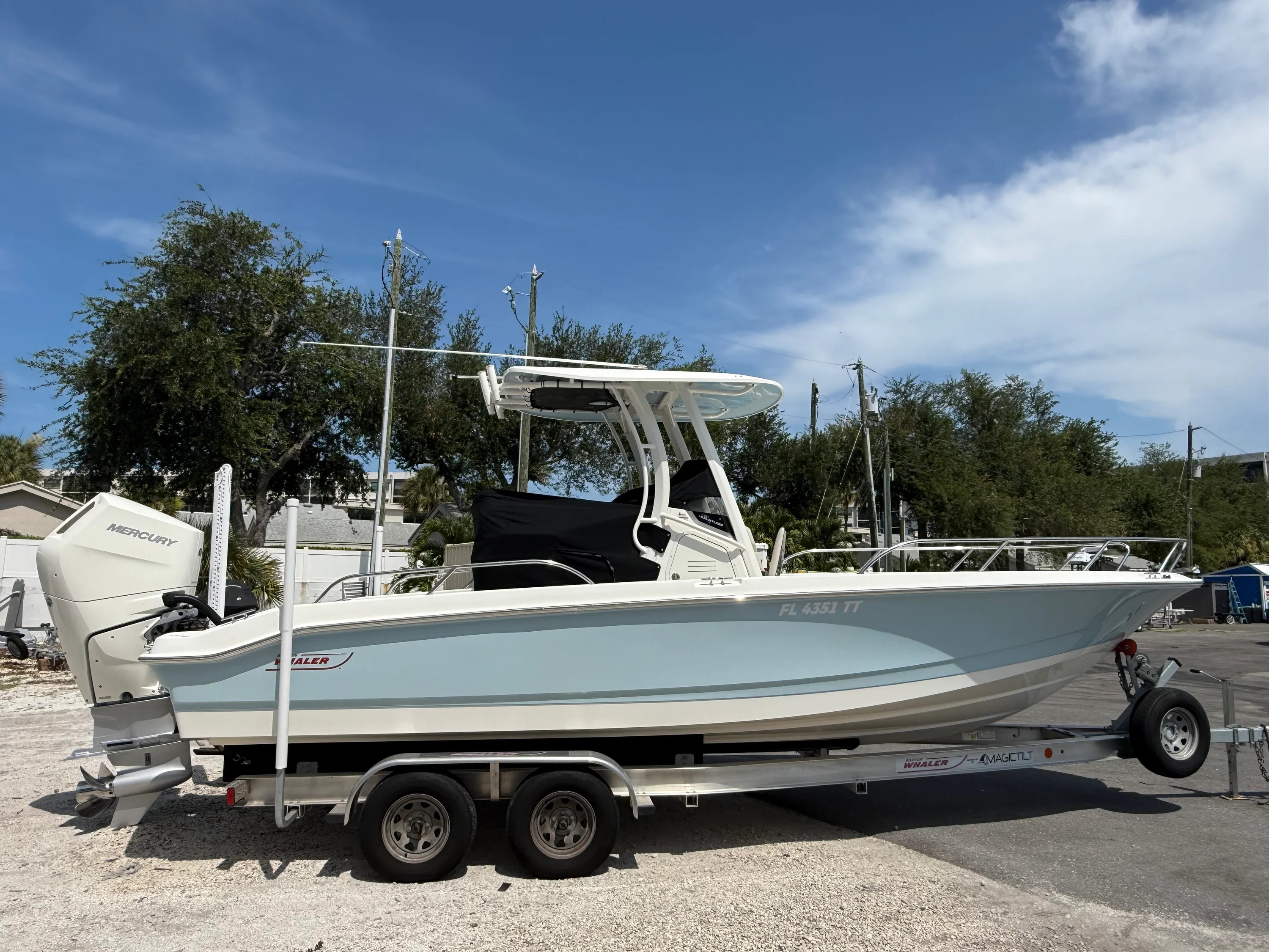 2024 Boston Whaler 25 DAUNTLESS Image Thumbnail #4