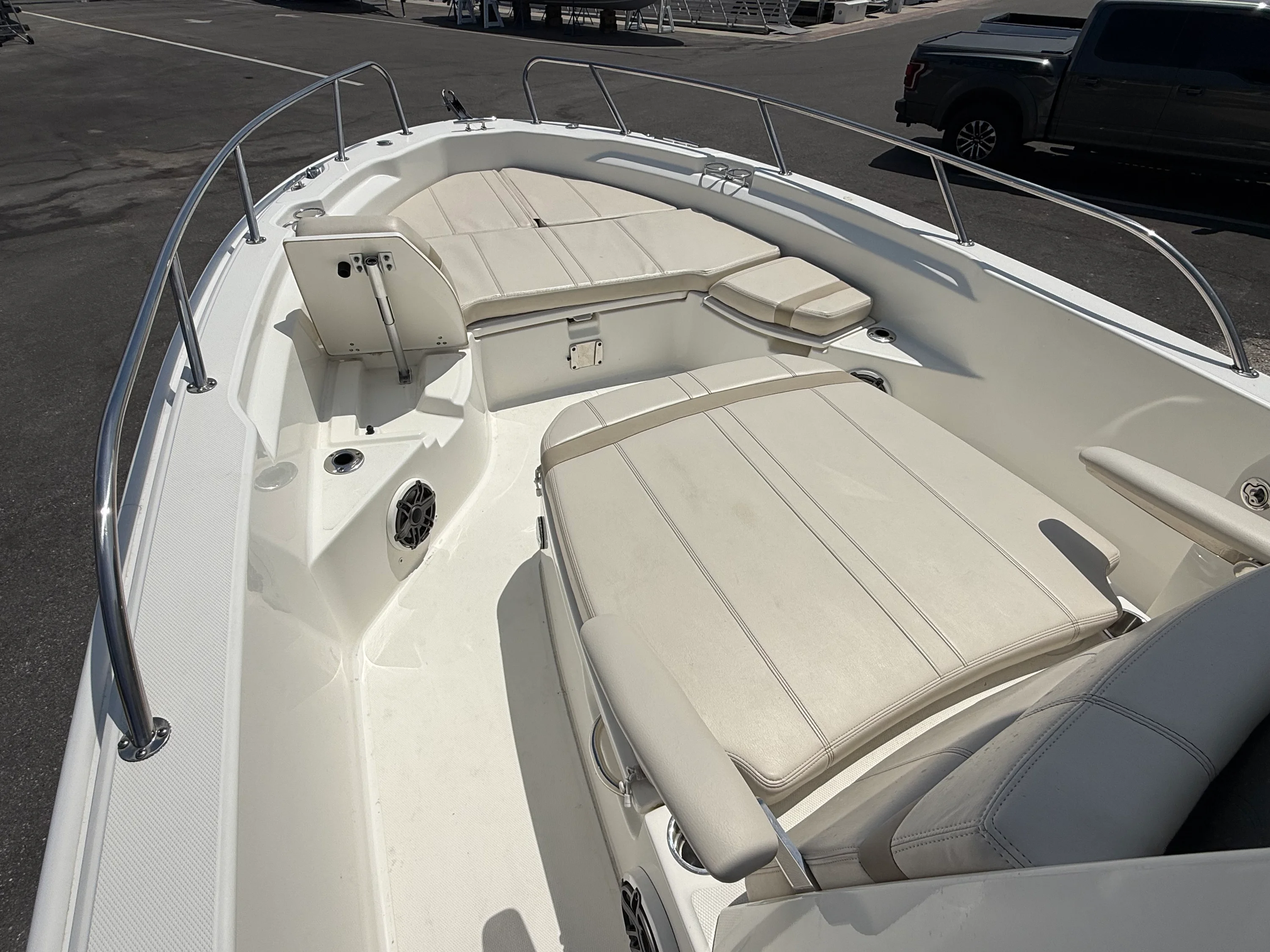 2024 Boston Whaler 25 DAUNTLESS Image Thumbnail #34