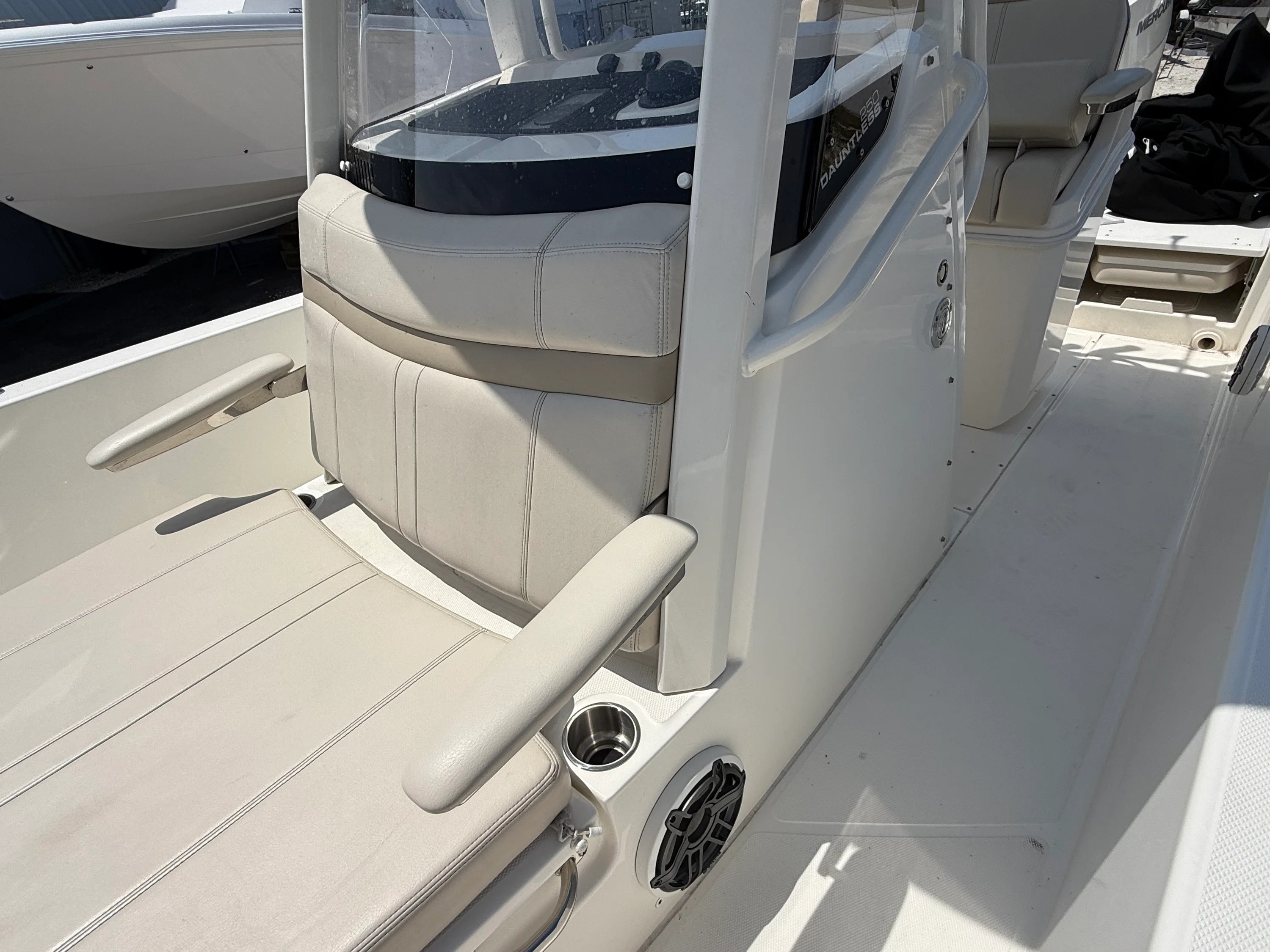 2024 Boston Whaler 25 DAUNTLESS Image Thumbnail #26