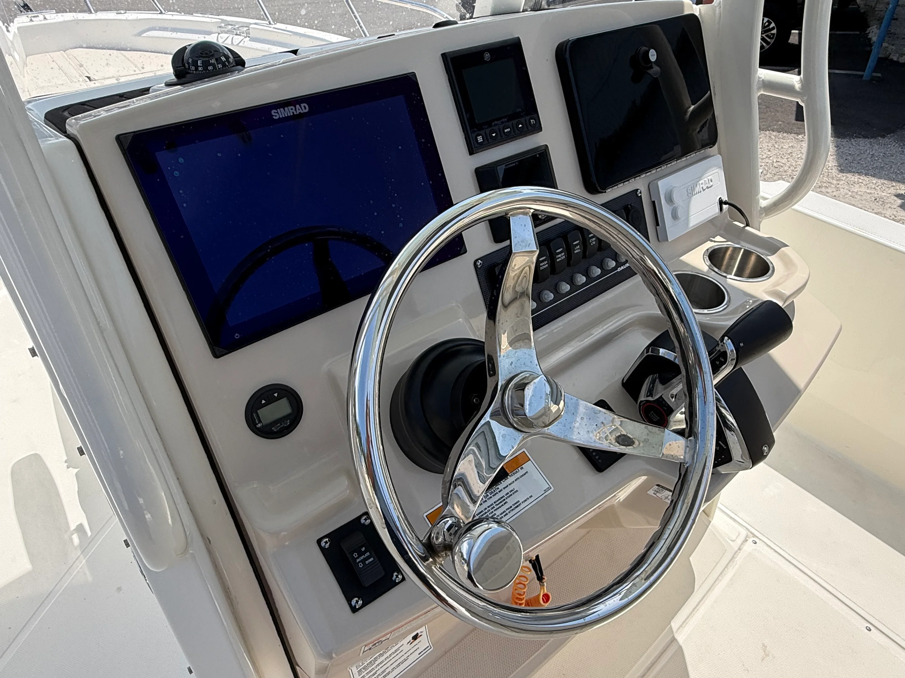 2024 Boston Whaler 25 DAUNTLESS Image Thumbnail #18