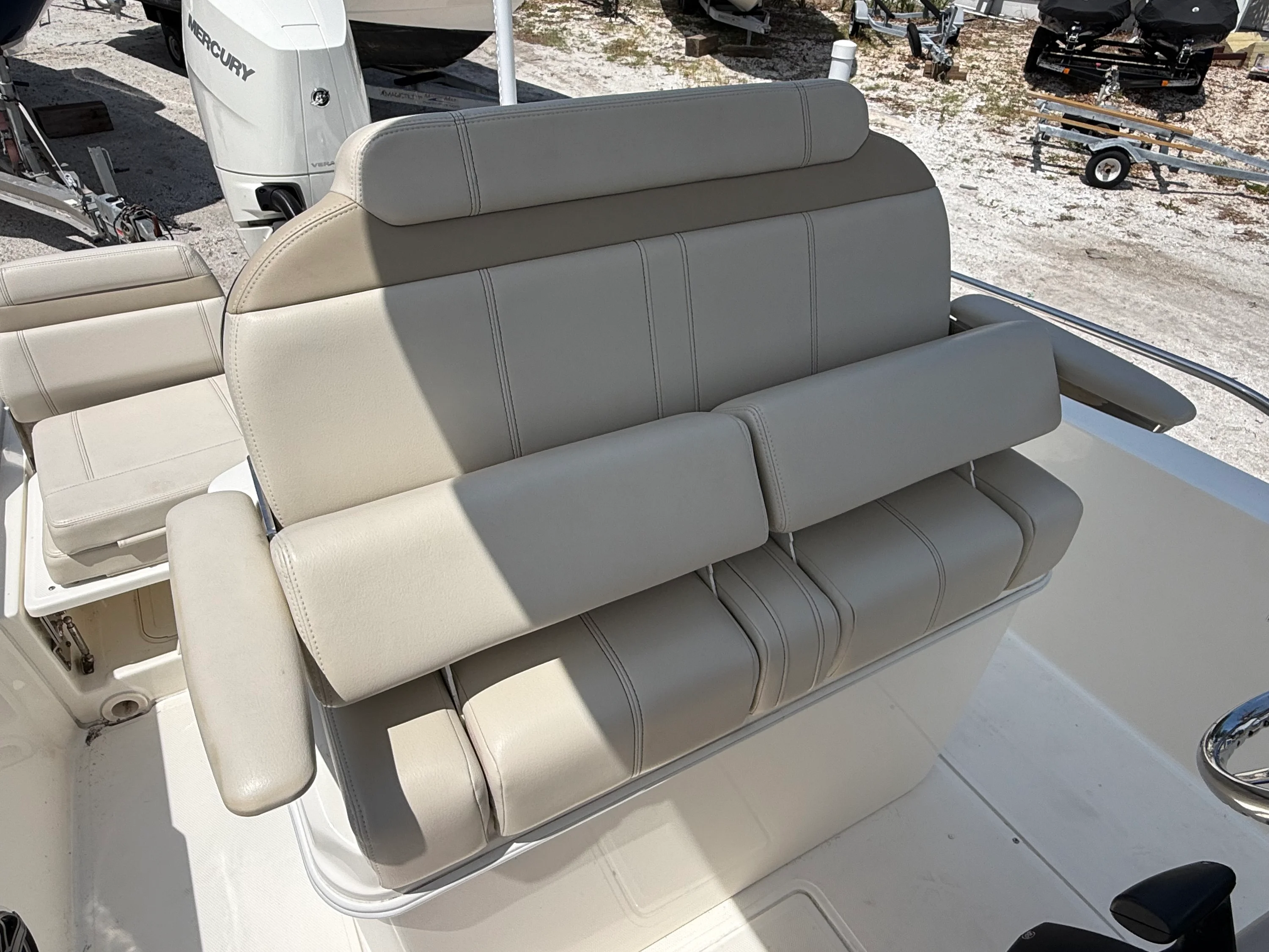 2024 Boston Whaler 25 DAUNTLESS Image Thumbnail #23