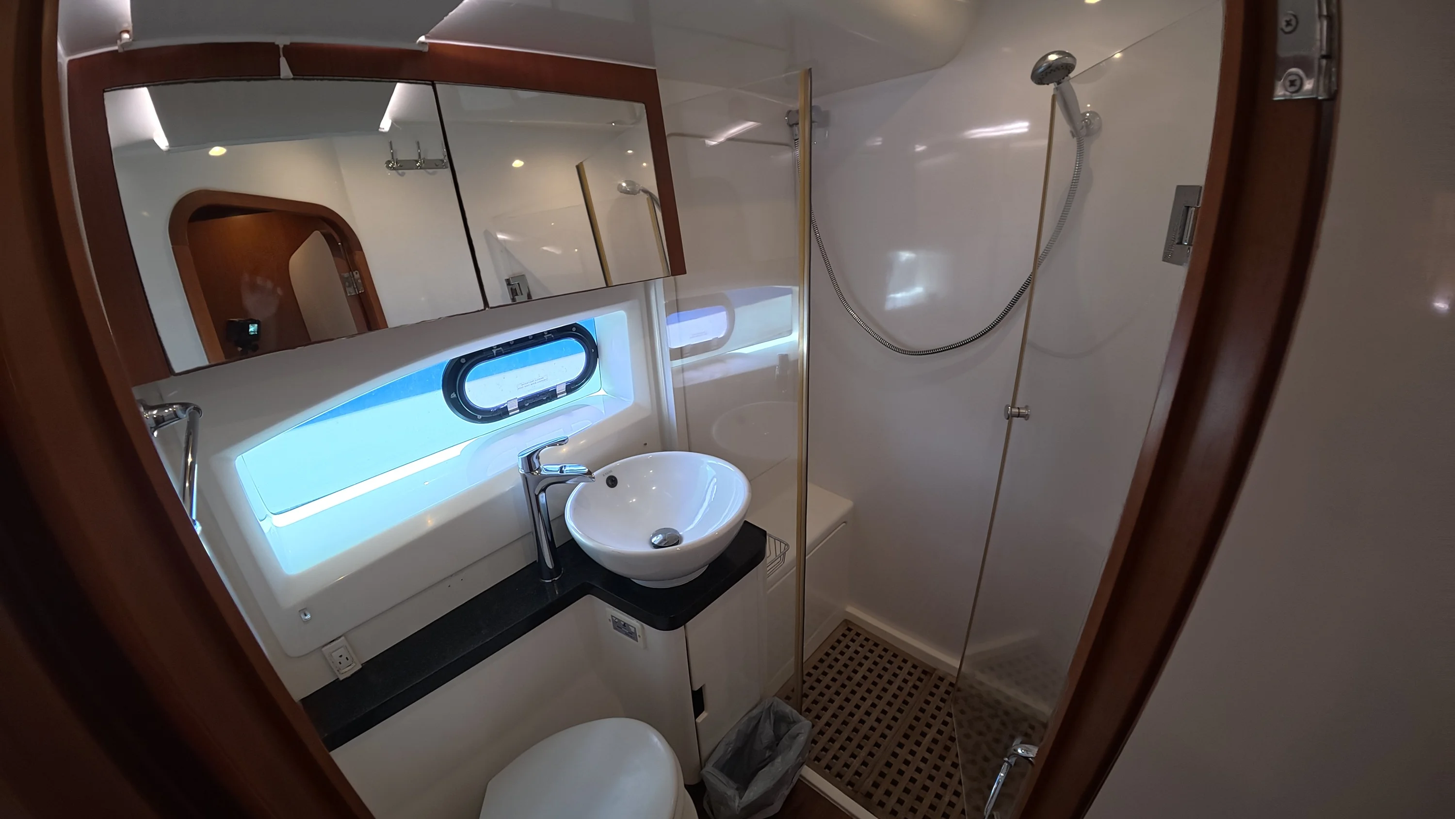 2016 Aquila 48 Image Thumbnail #25