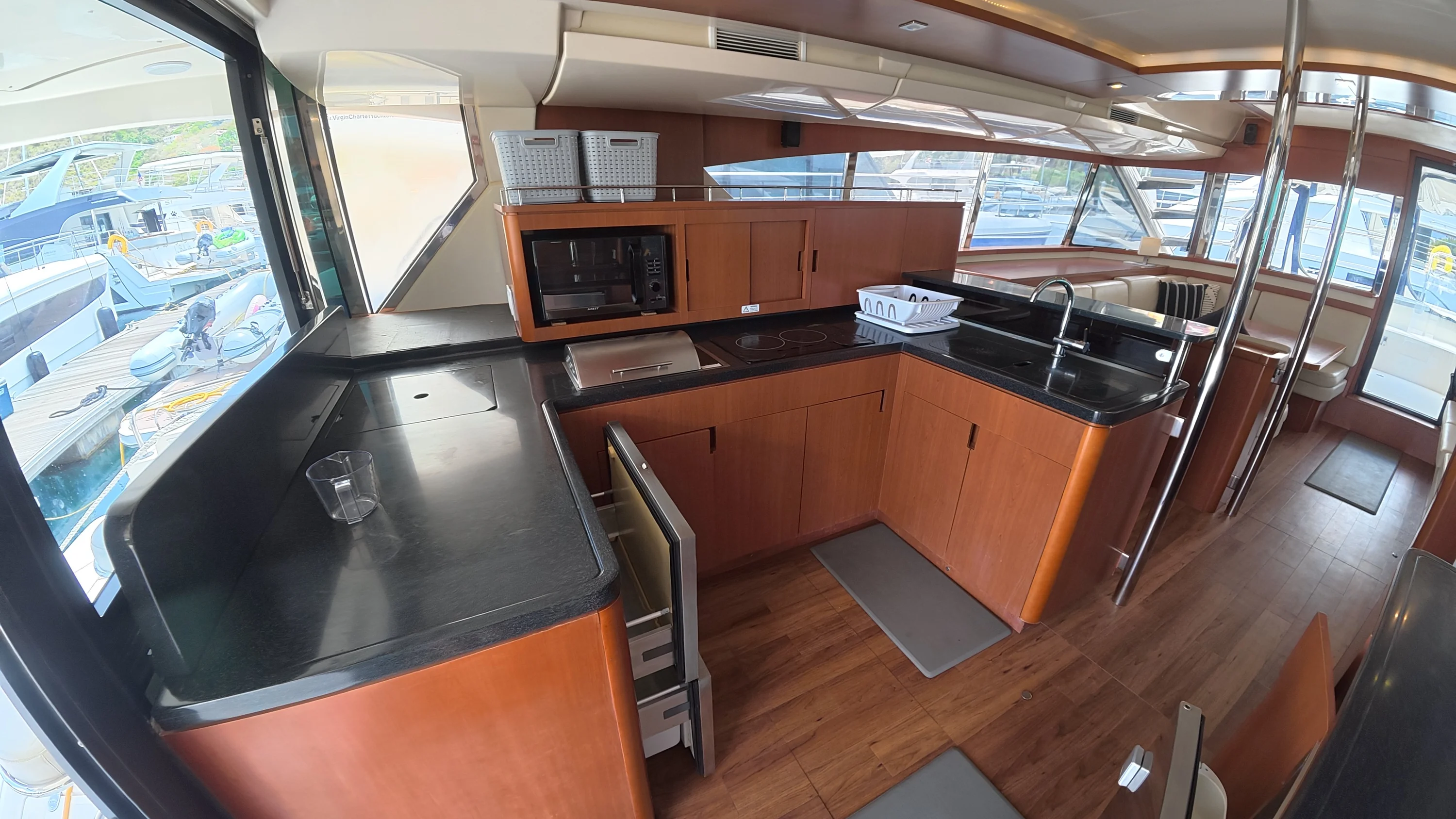 2016 Aquila 48 Image Thumbnail #12