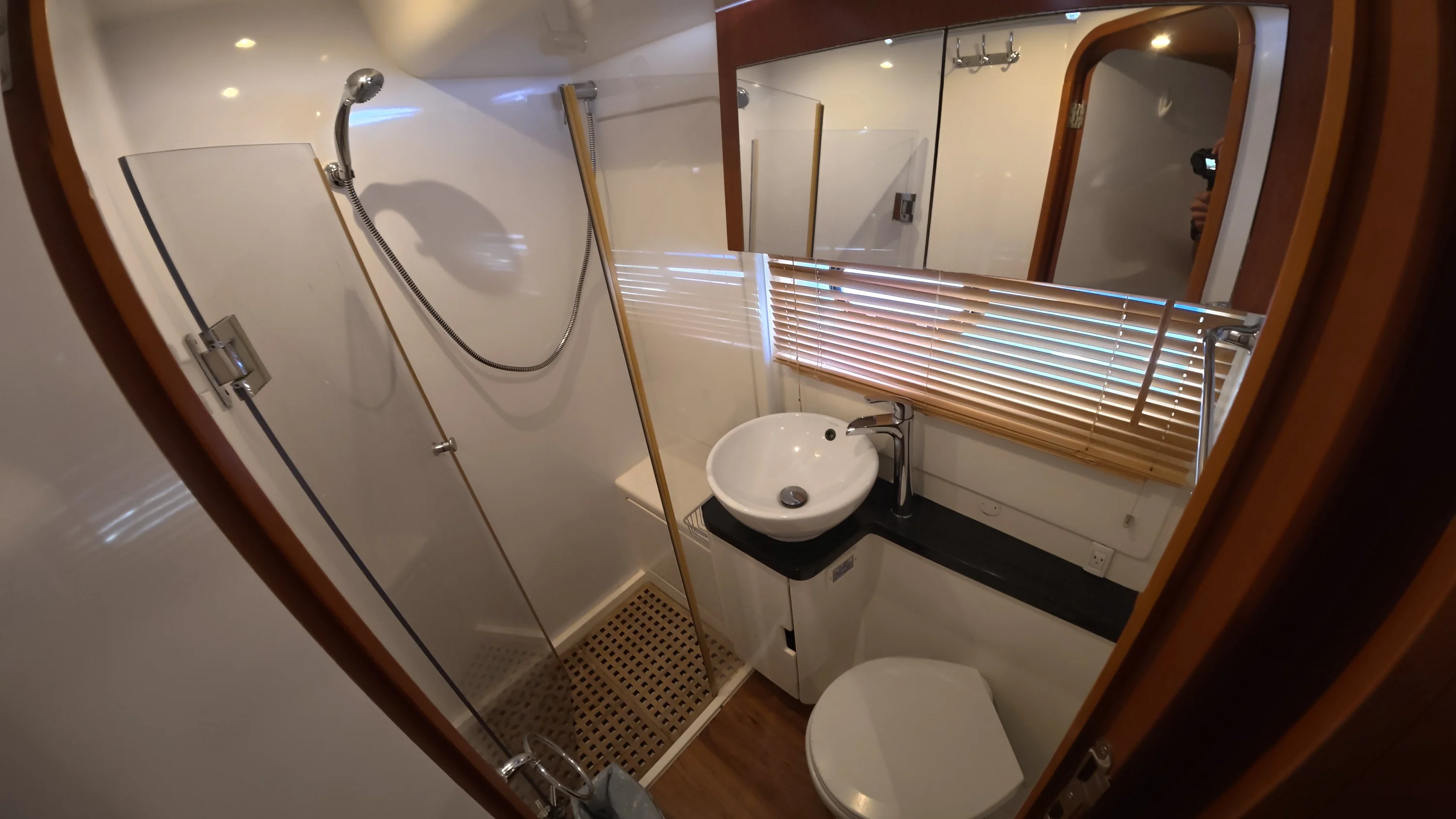 2016 Aquila 48 Image Thumbnail #24