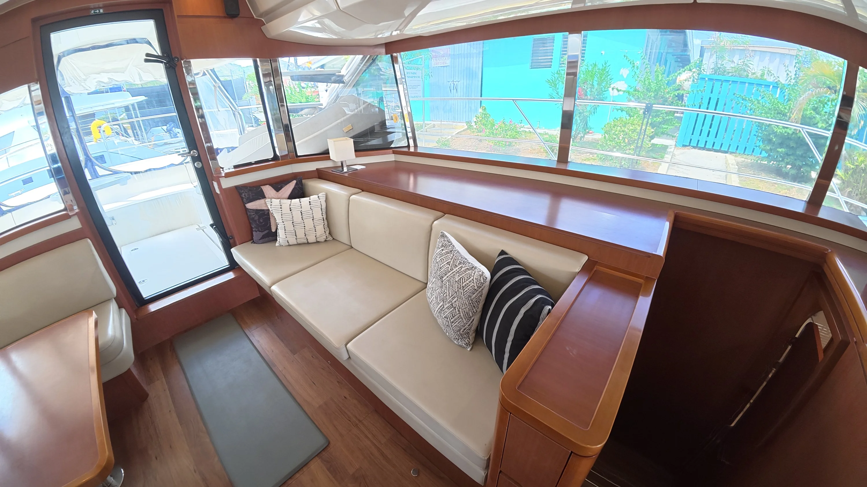 2016 Aquila 48 Image Thumbnail #14