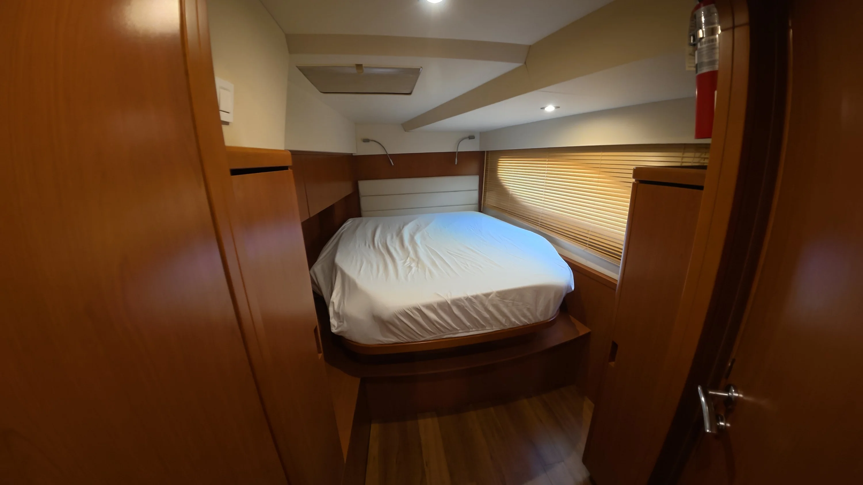2016 Aquila 48 Image Thumbnail #30