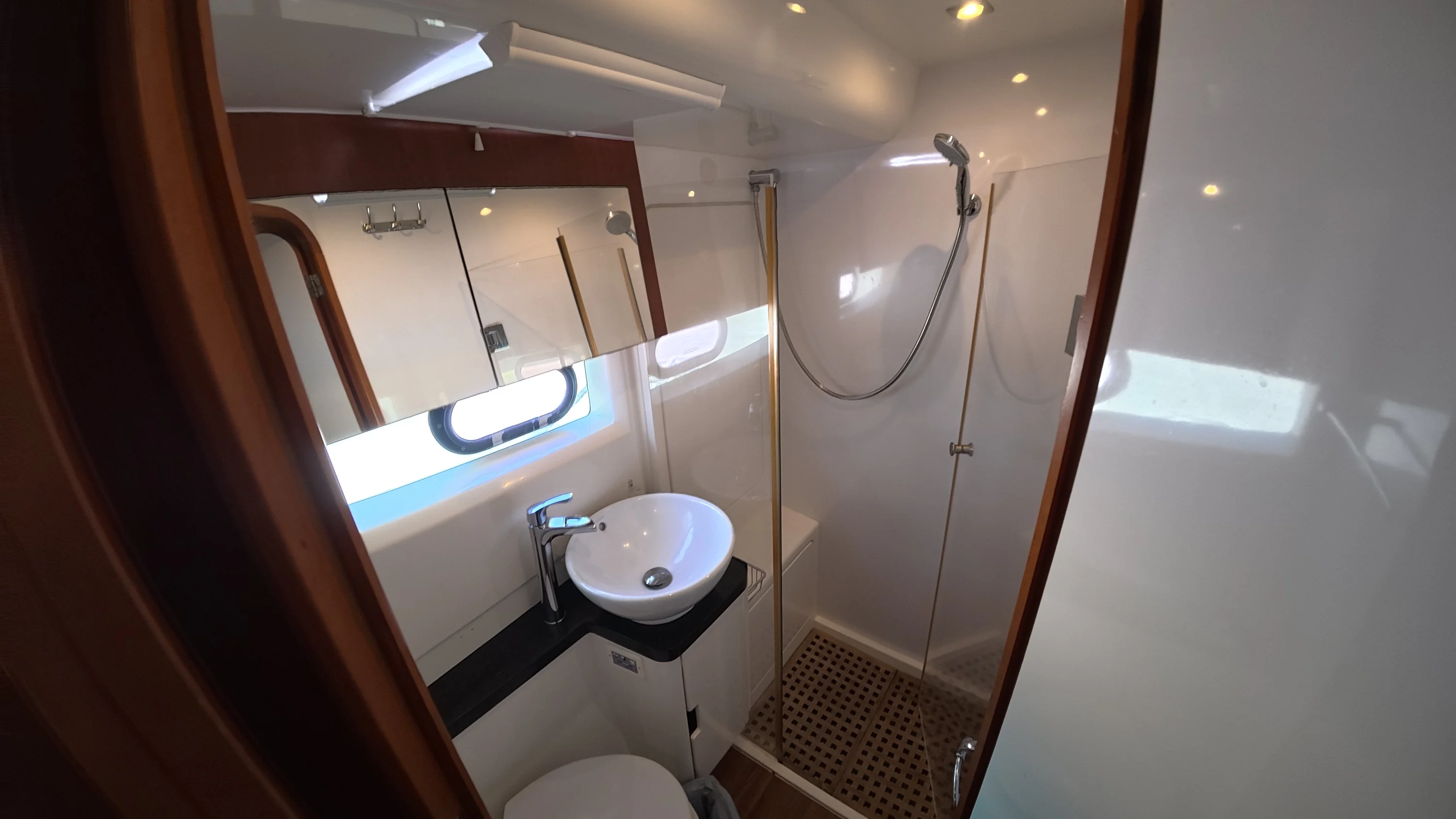 2016 Aquila 48 Image Thumbnail #31
