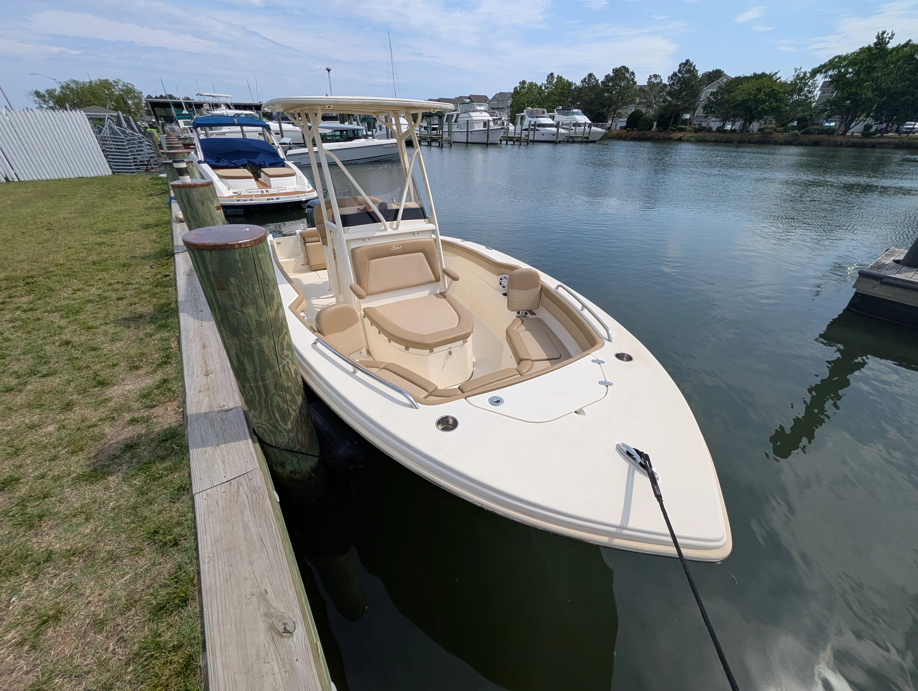 2019 Scout 215 XSF Image Thumbnail #13