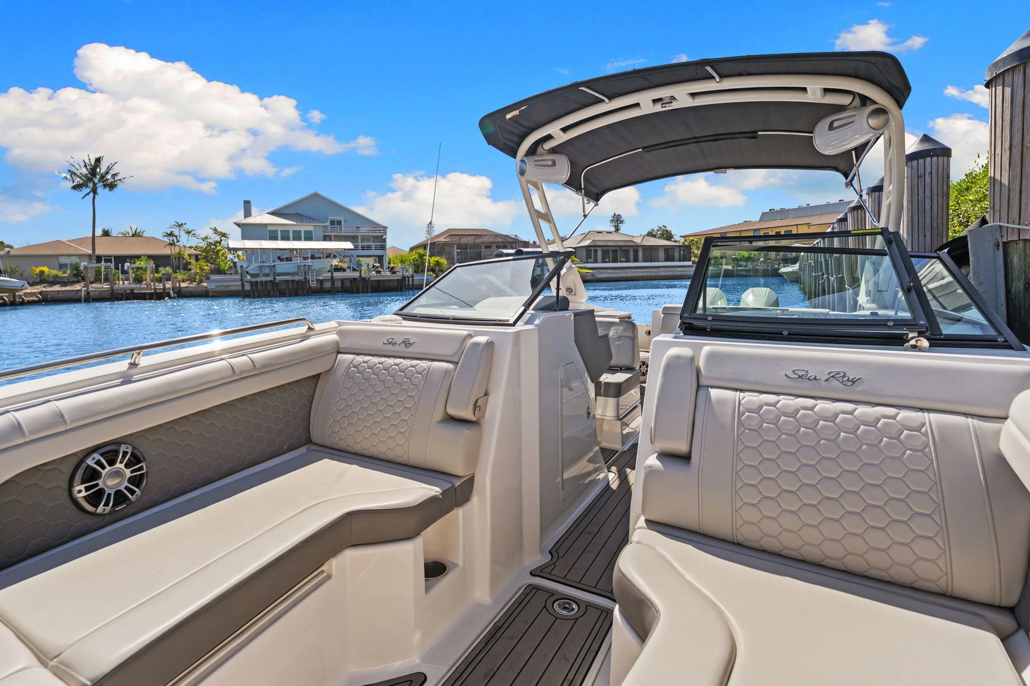 2023 Sea Ray 290 SDX OB Image Thumbnail #14