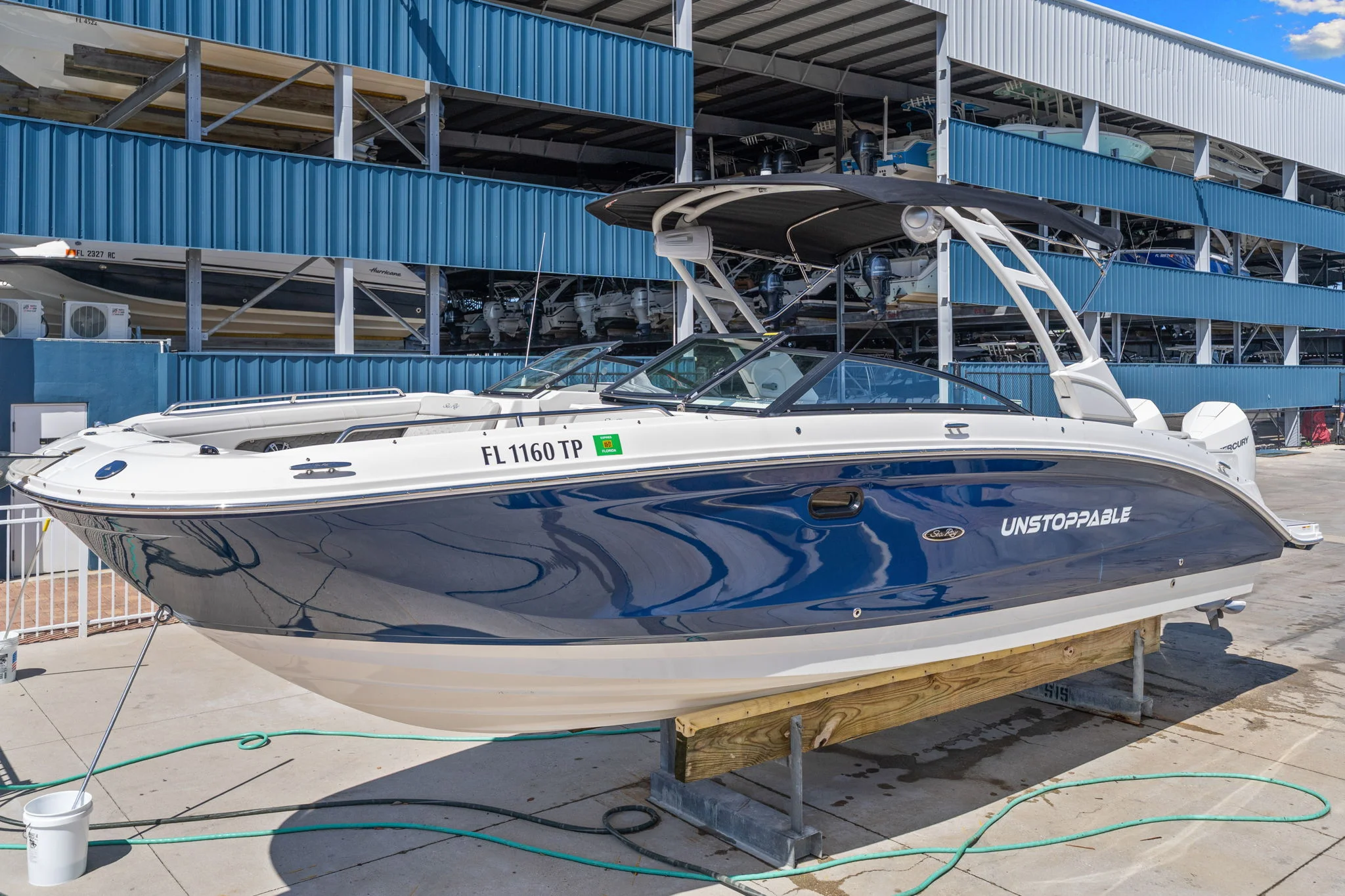 2023 Sea Ray 290 SDX OB Image Thumbnail #5