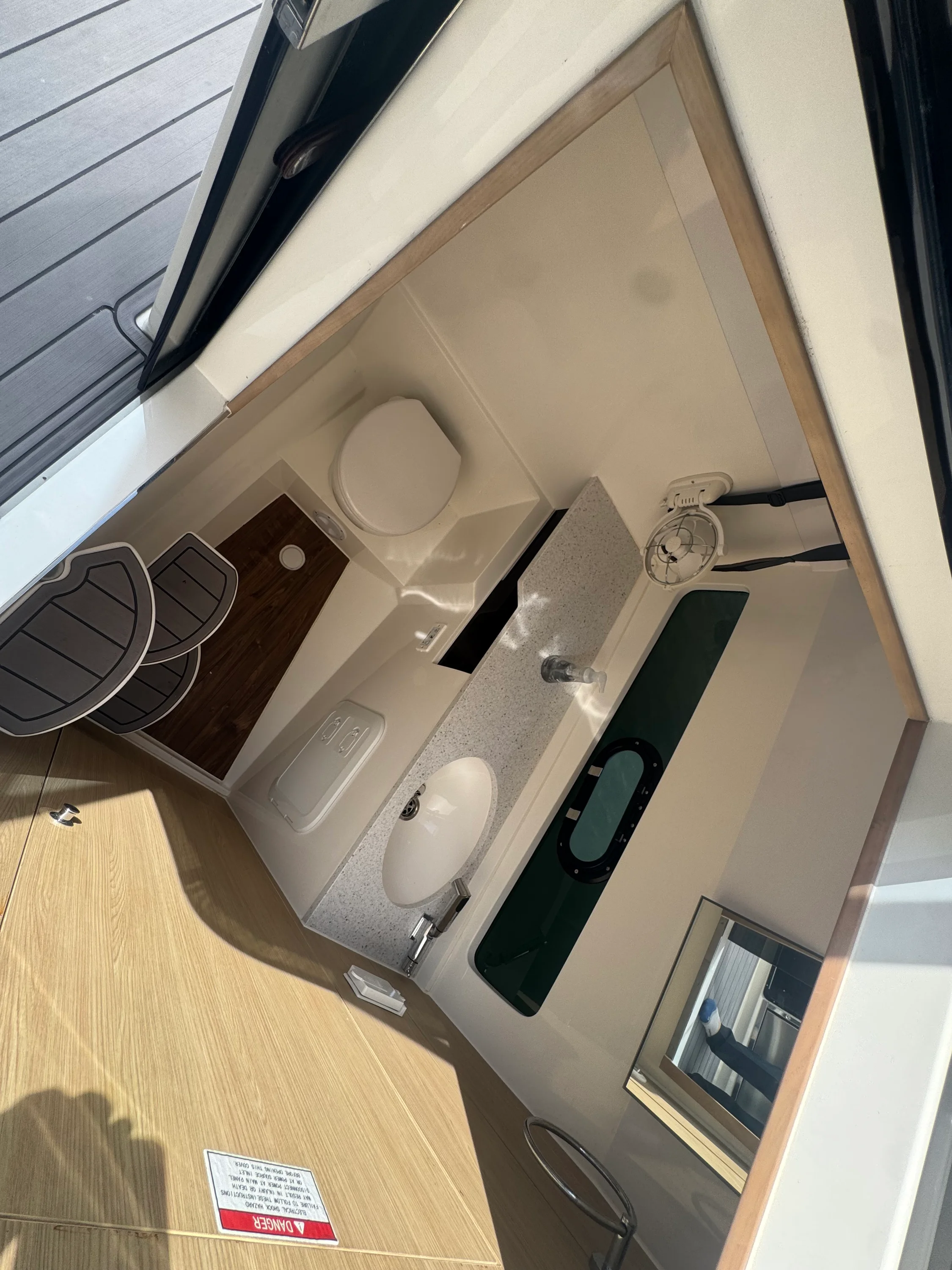 2024 Aquila 32 SPORT Image Thumbnail #21