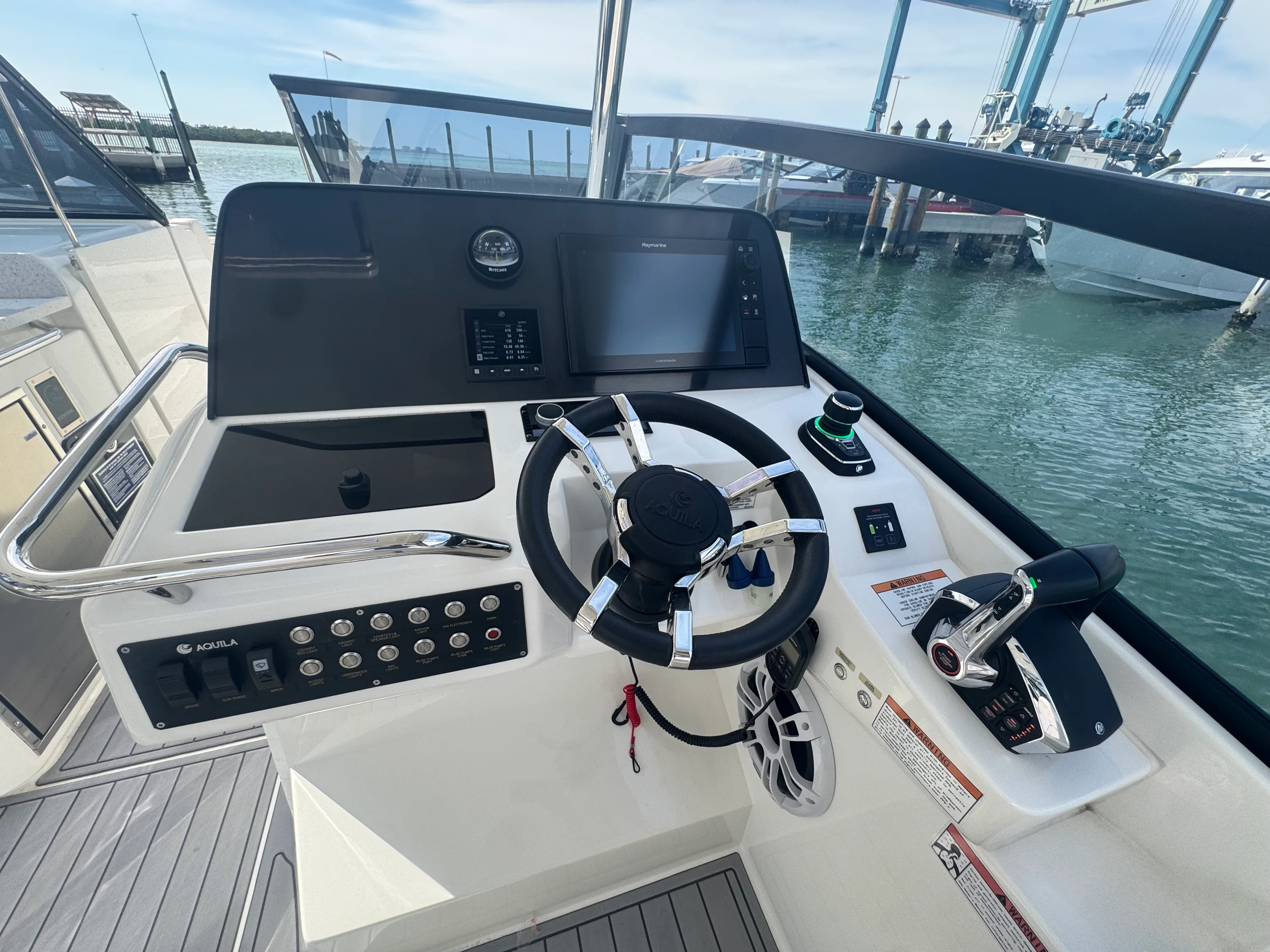 2024 Aquila 32 SPORT Image Thumbnail #18