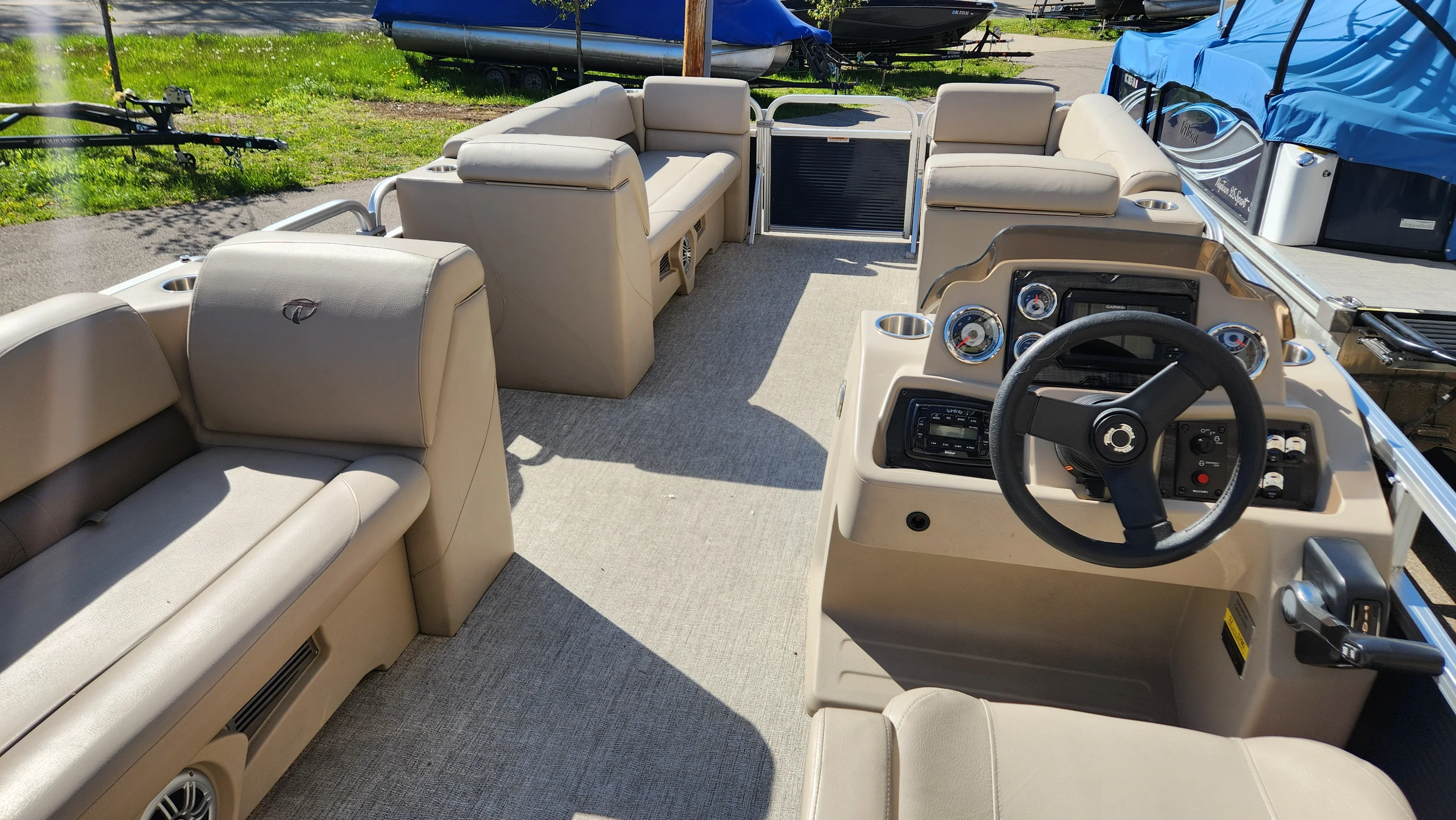 2020 Tahoe 228 SPORT Image Thumbnail #13