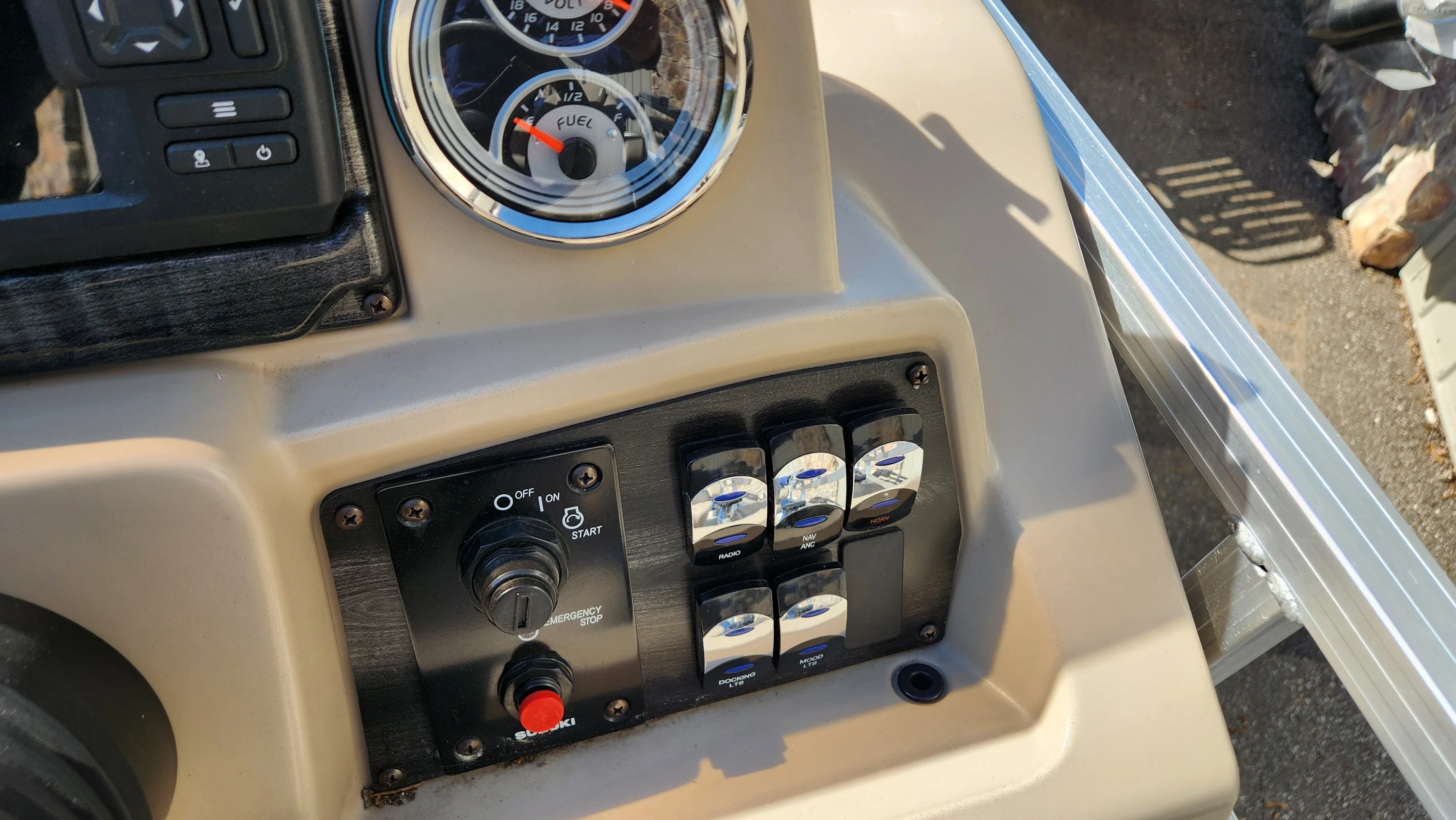 2020 Tahoe 228 SPORT Image Thumbnail #16