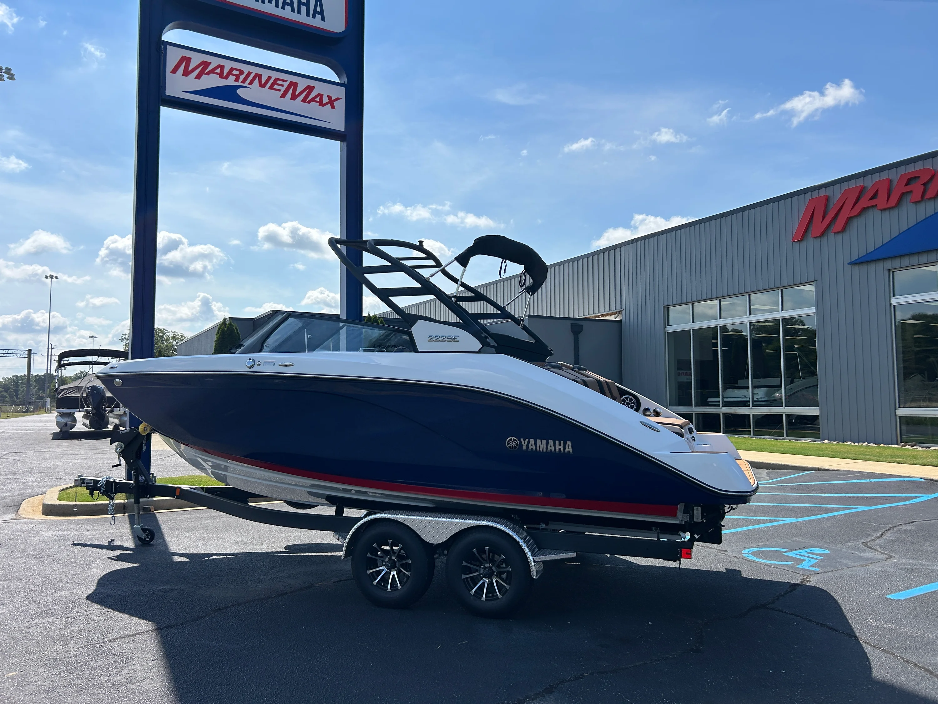 2026 Yamaha 222SE Image Thumbnail #1
