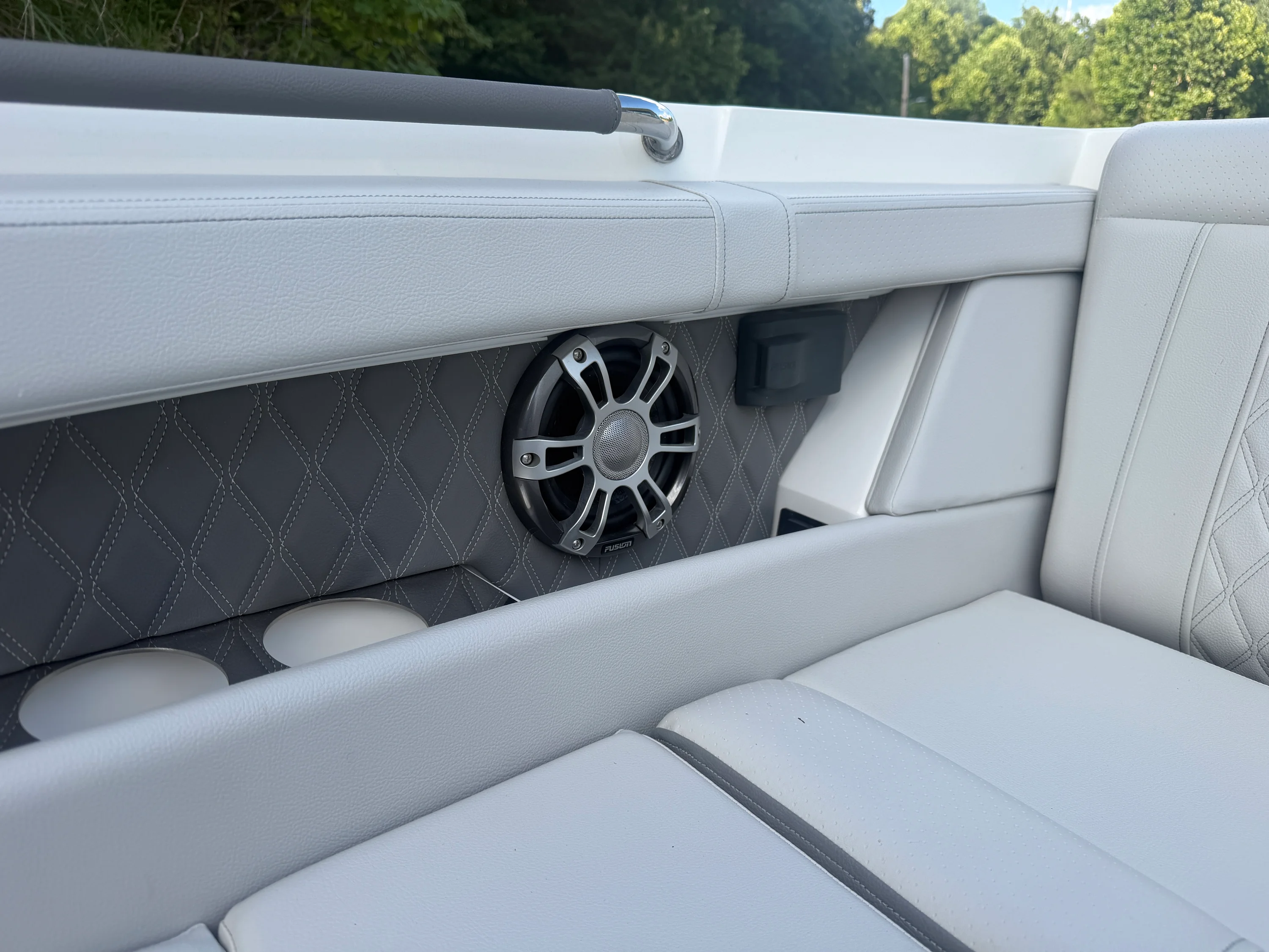 2025 Sea Ray SLX 350 Image Thumbnail #26