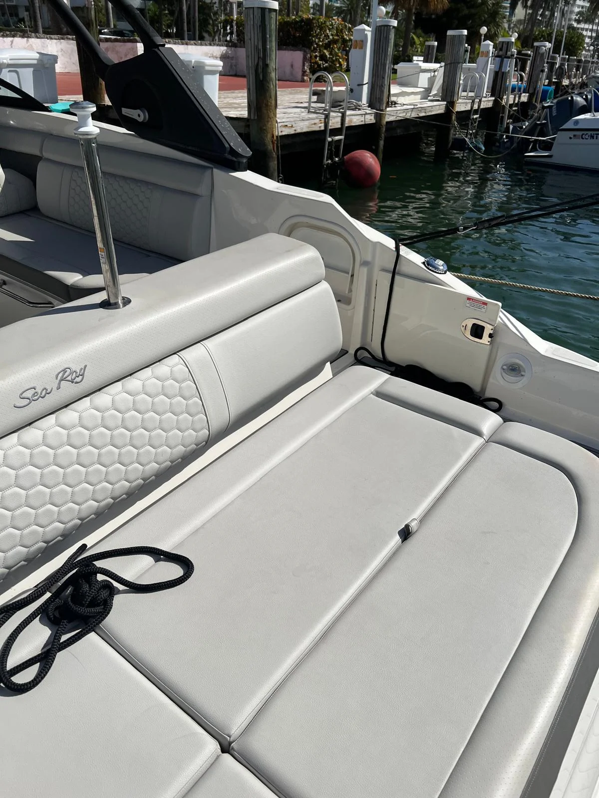 2021 Sea Ray 270 SD OB Image Thumbnail #24