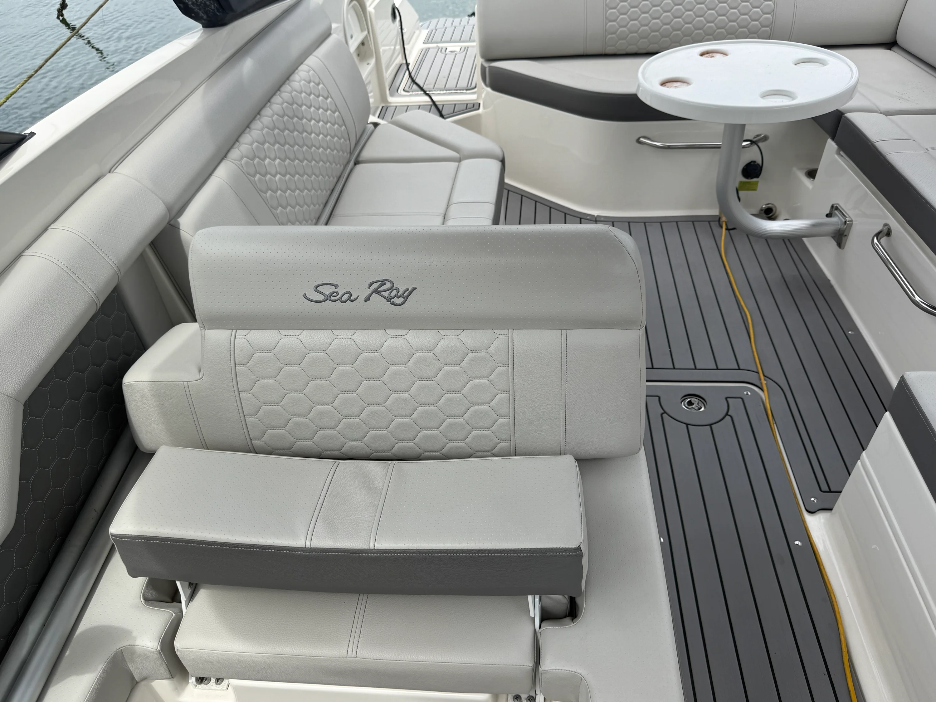 2021 Sea Ray 270 SD OB Image Thumbnail #30