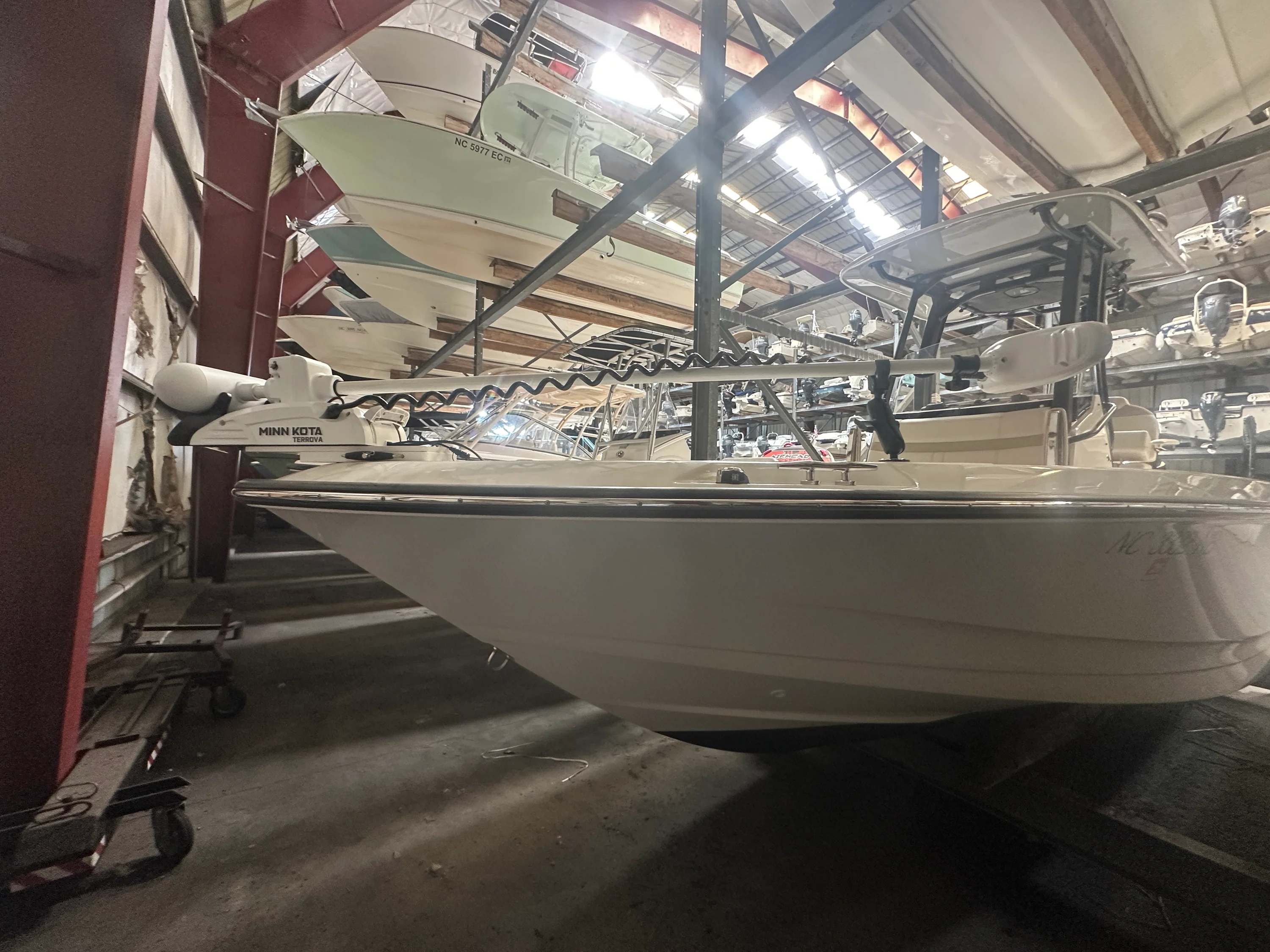 2023 Boston Whaler 220 DAUNTLESS Image Thumbnail #21