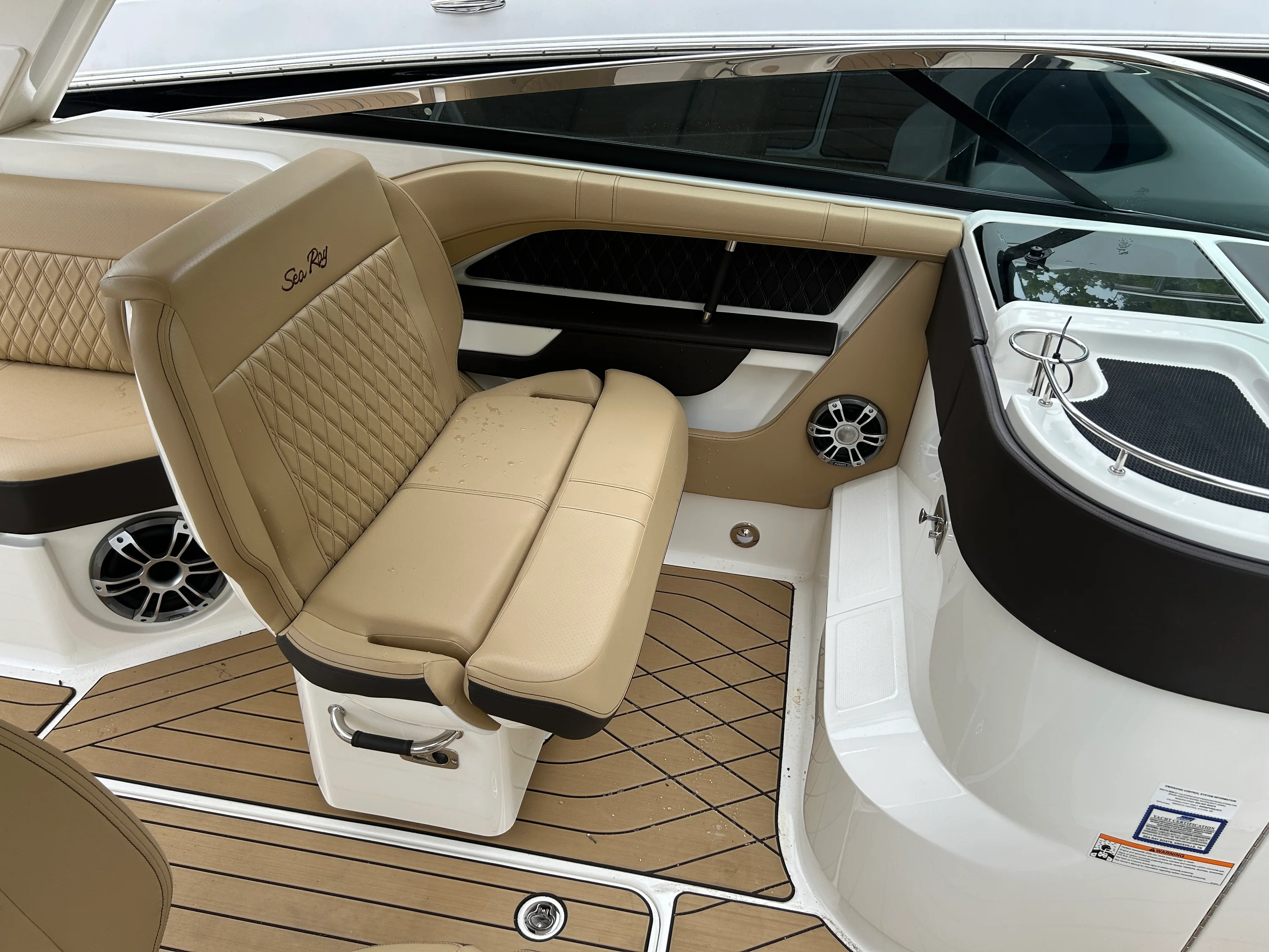 2024 Sea Ray 310 SLX Image Thumbnail #5