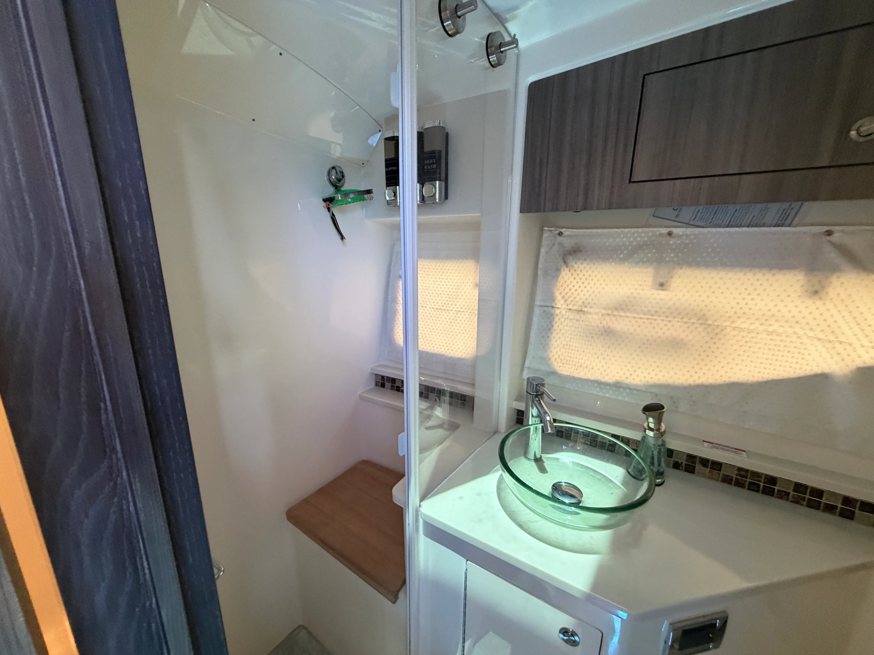 2023 Sea Ray 370 Sundancer Image Thumbnail #27