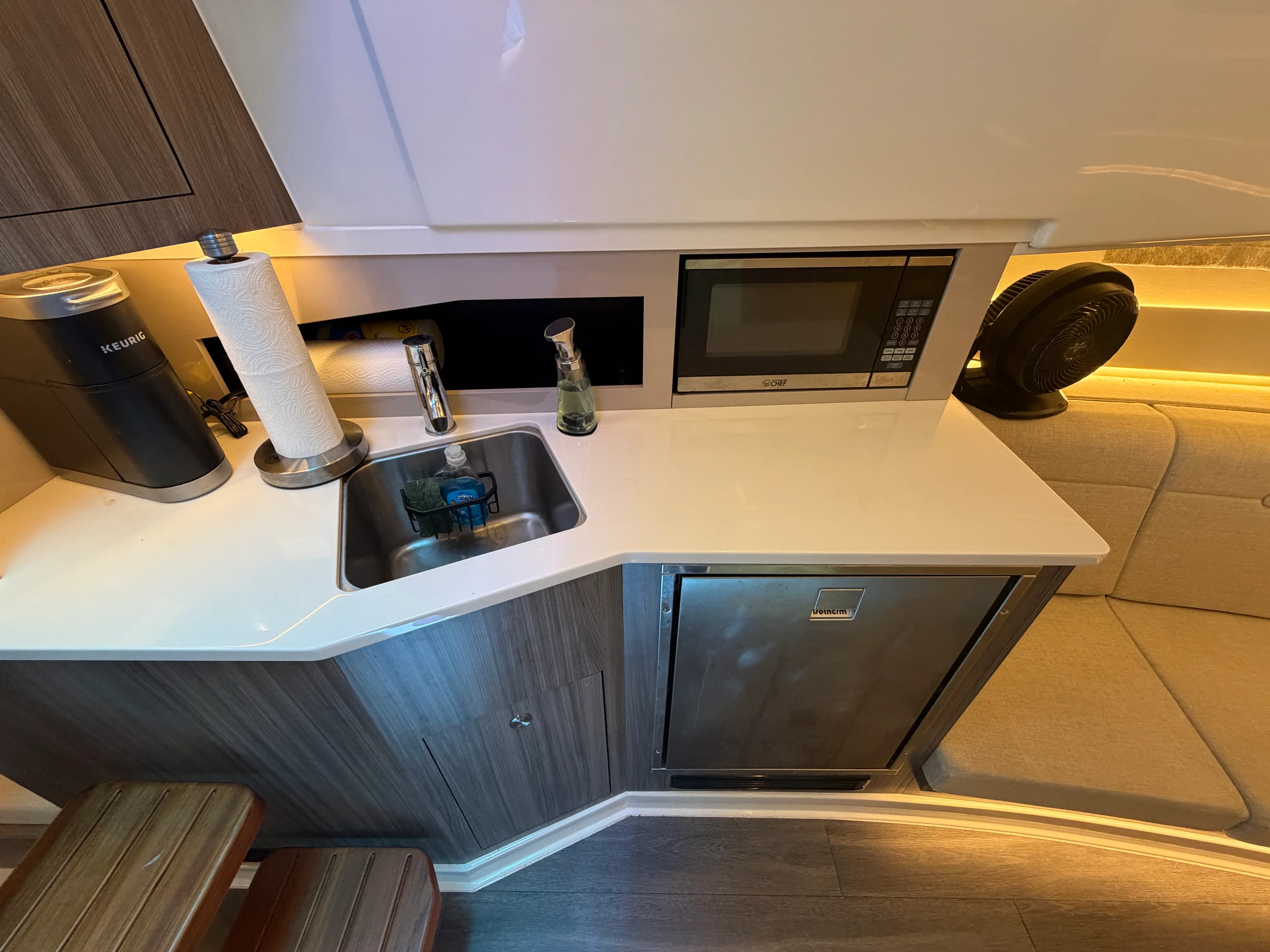 2023 Sea Ray 370 Sundancer Image Thumbnail #22