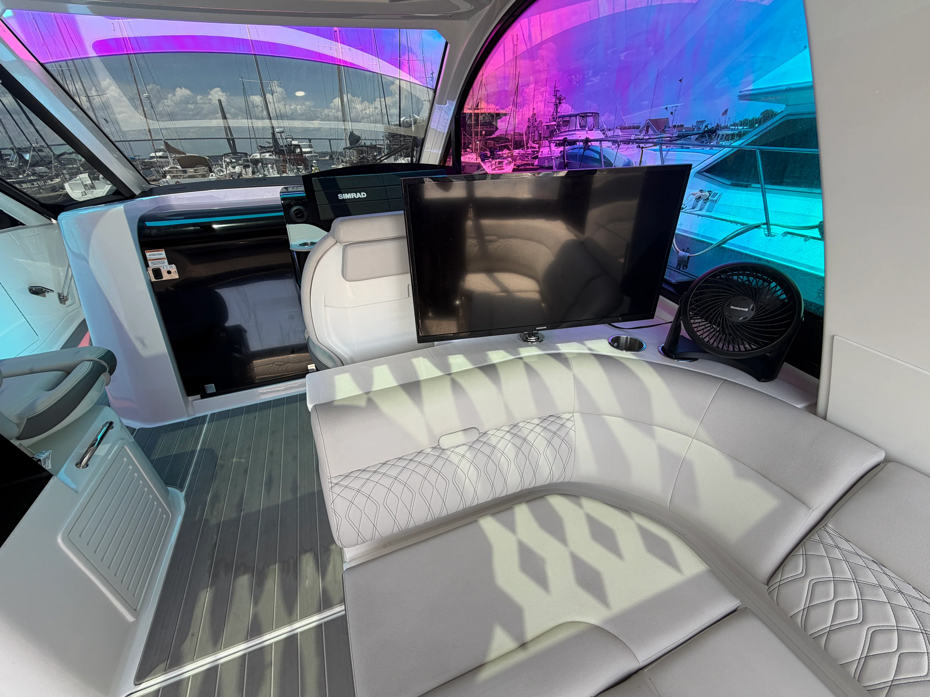 2023 Sea Ray 370 Sundancer Image Thumbnail #7