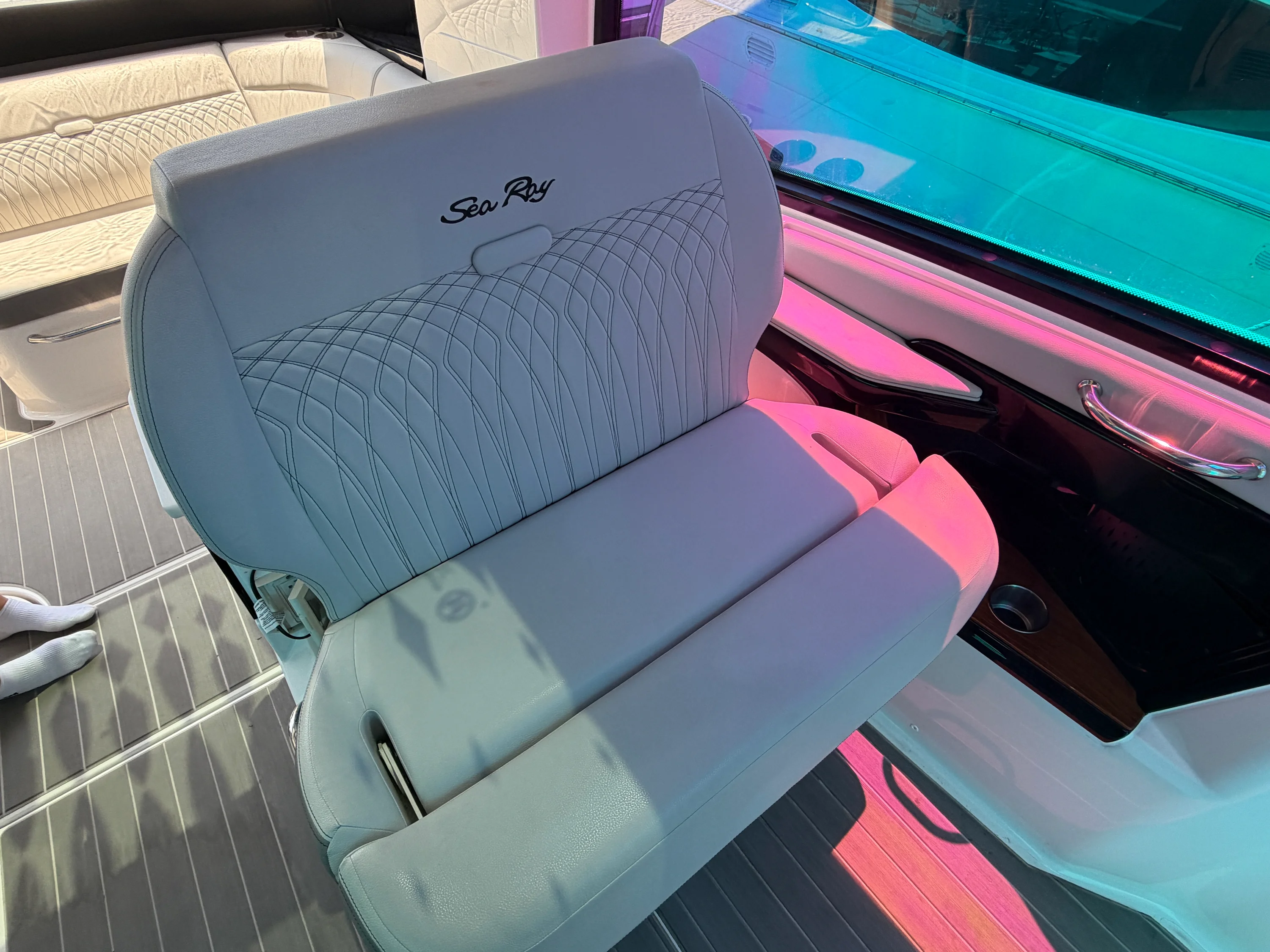 2023 Sea Ray 370 Sundancer Image Thumbnail #14