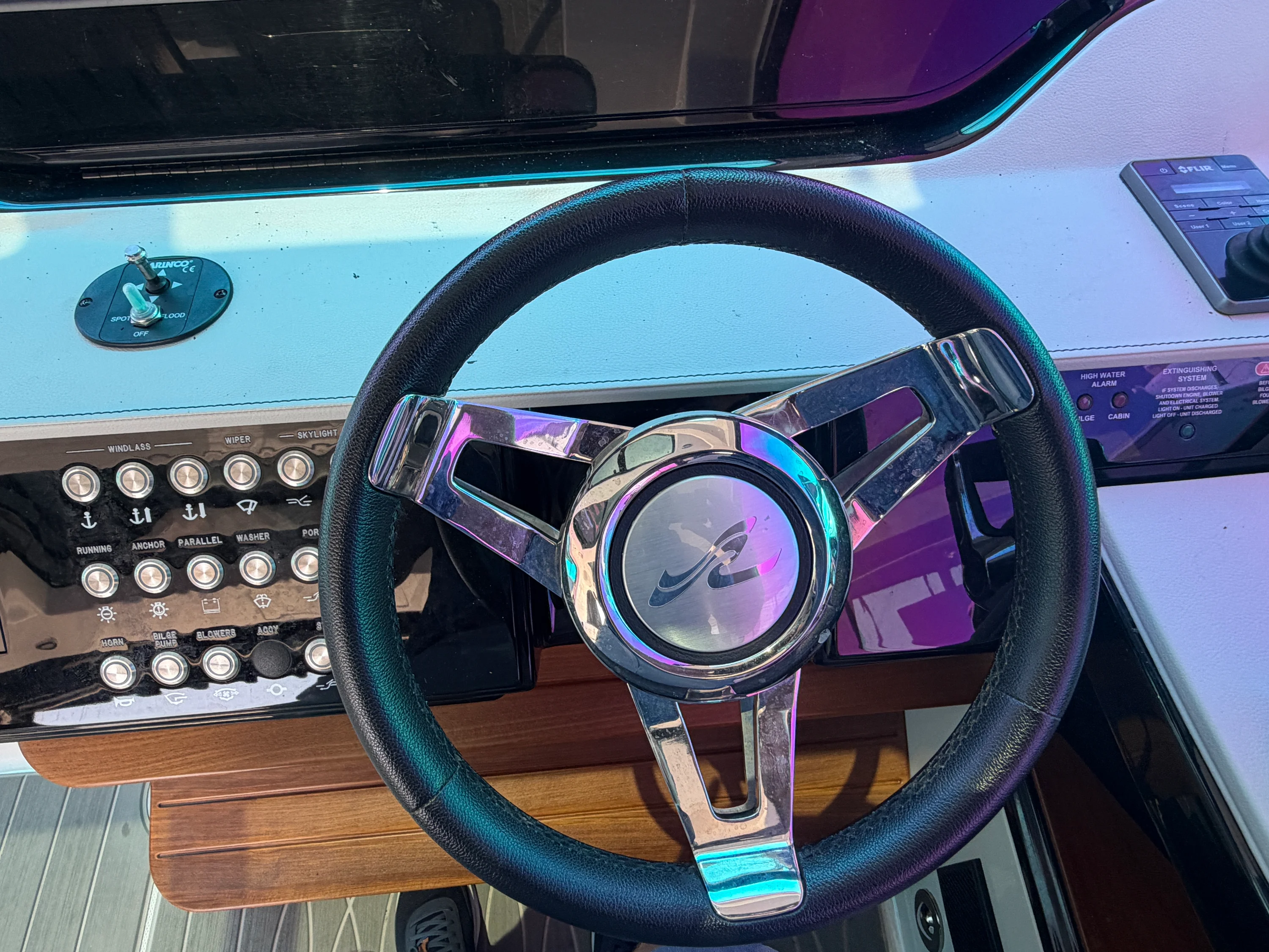2023 Sea Ray 370 Sundancer Image Thumbnail #13
