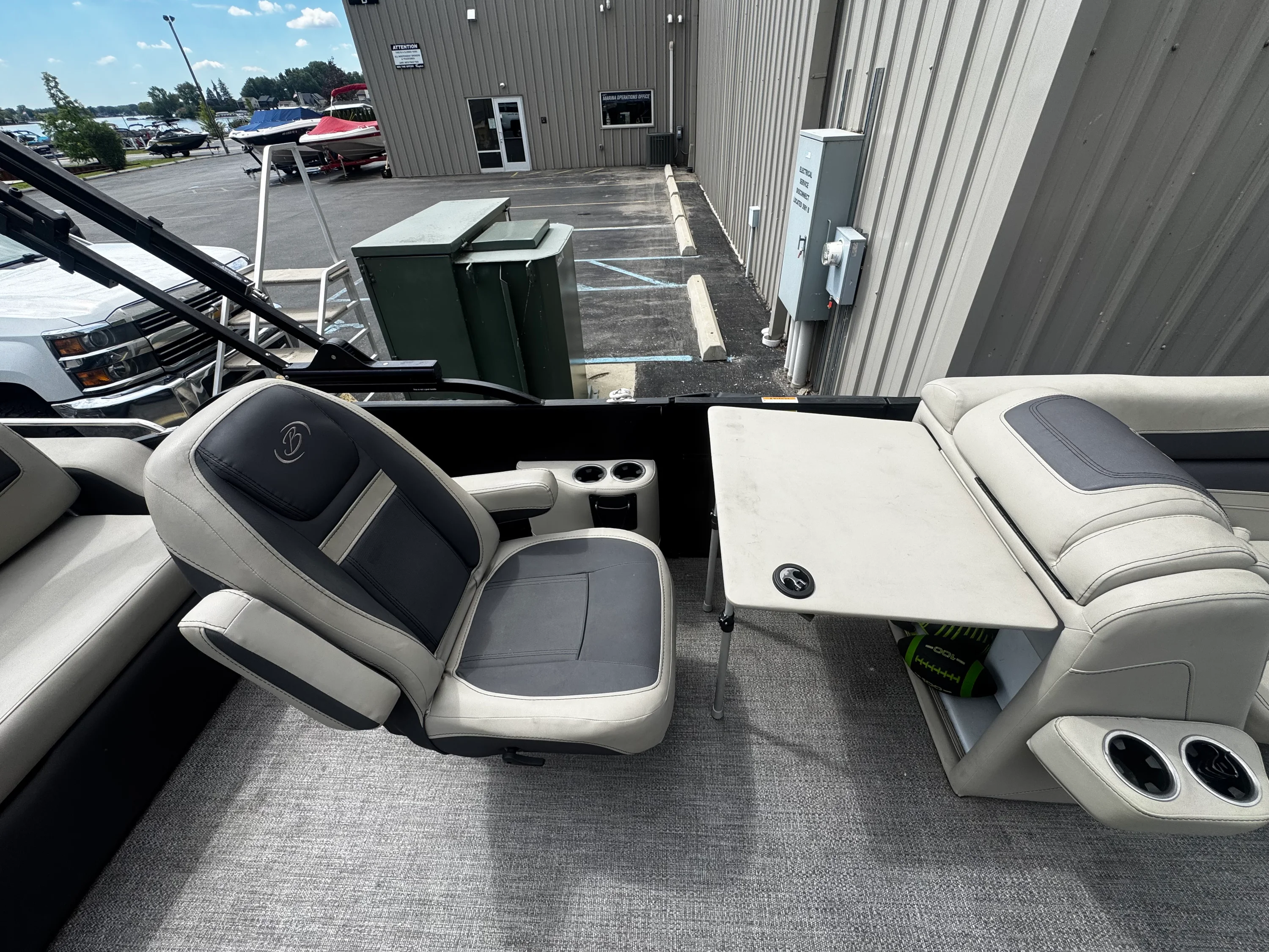 2022 Barletta CABRIO 24 UC Image Thumbnail #11