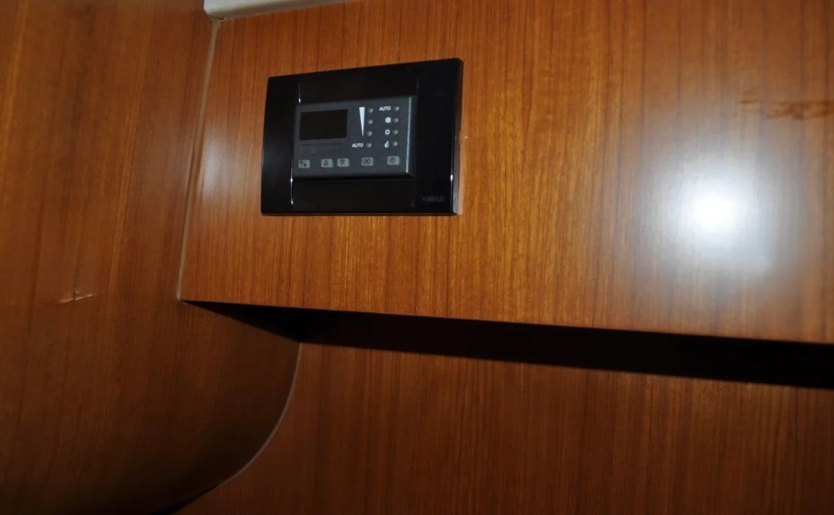 2005 Tiara Yachts 5200 SOVRAN Image Thumbnail #44
